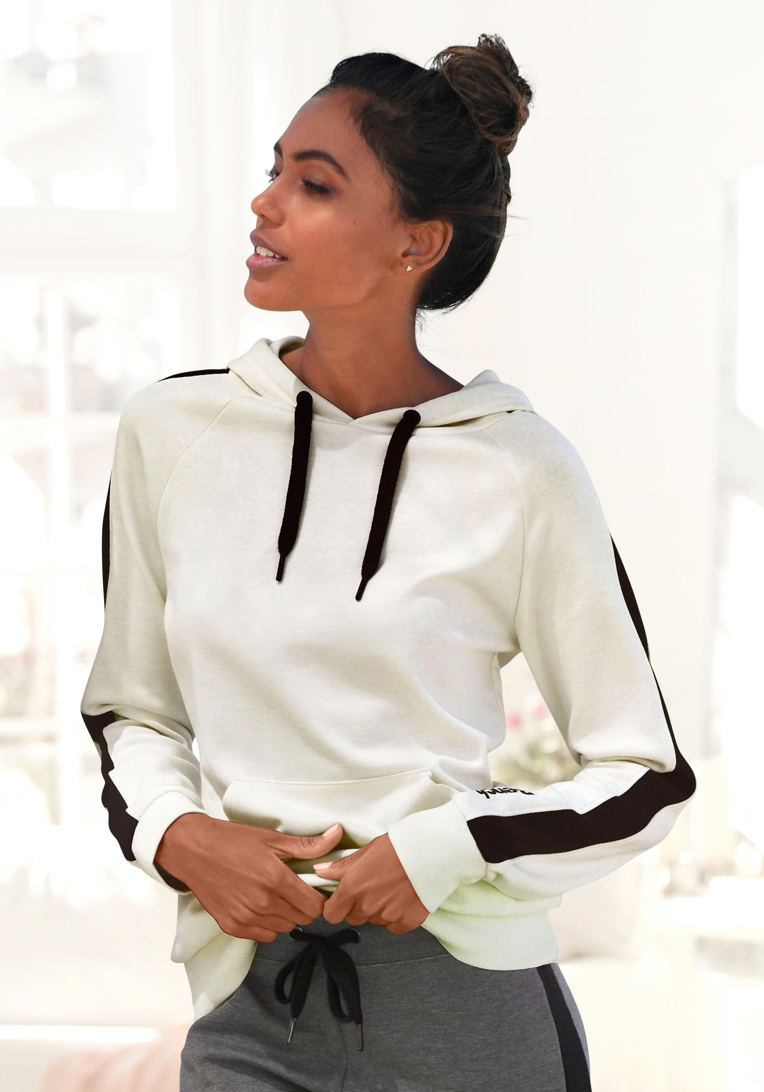 Bench. Loungewear Hoodie met zijstrepen en kangoeroezak, loungepak, hoodie