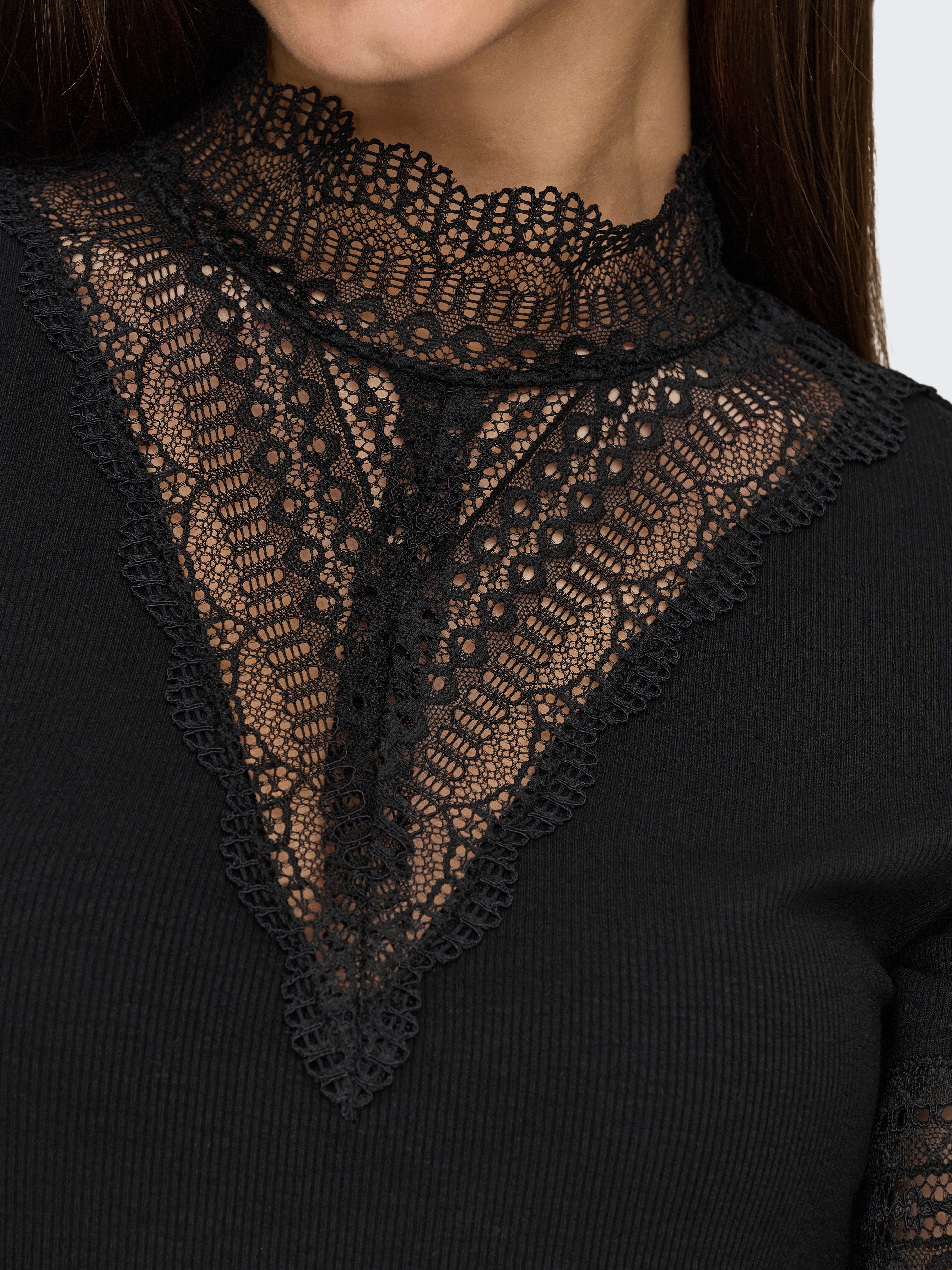 Only Kanten shirt ONLTILDE HIGHNECK S/S TOP JRS NOOS