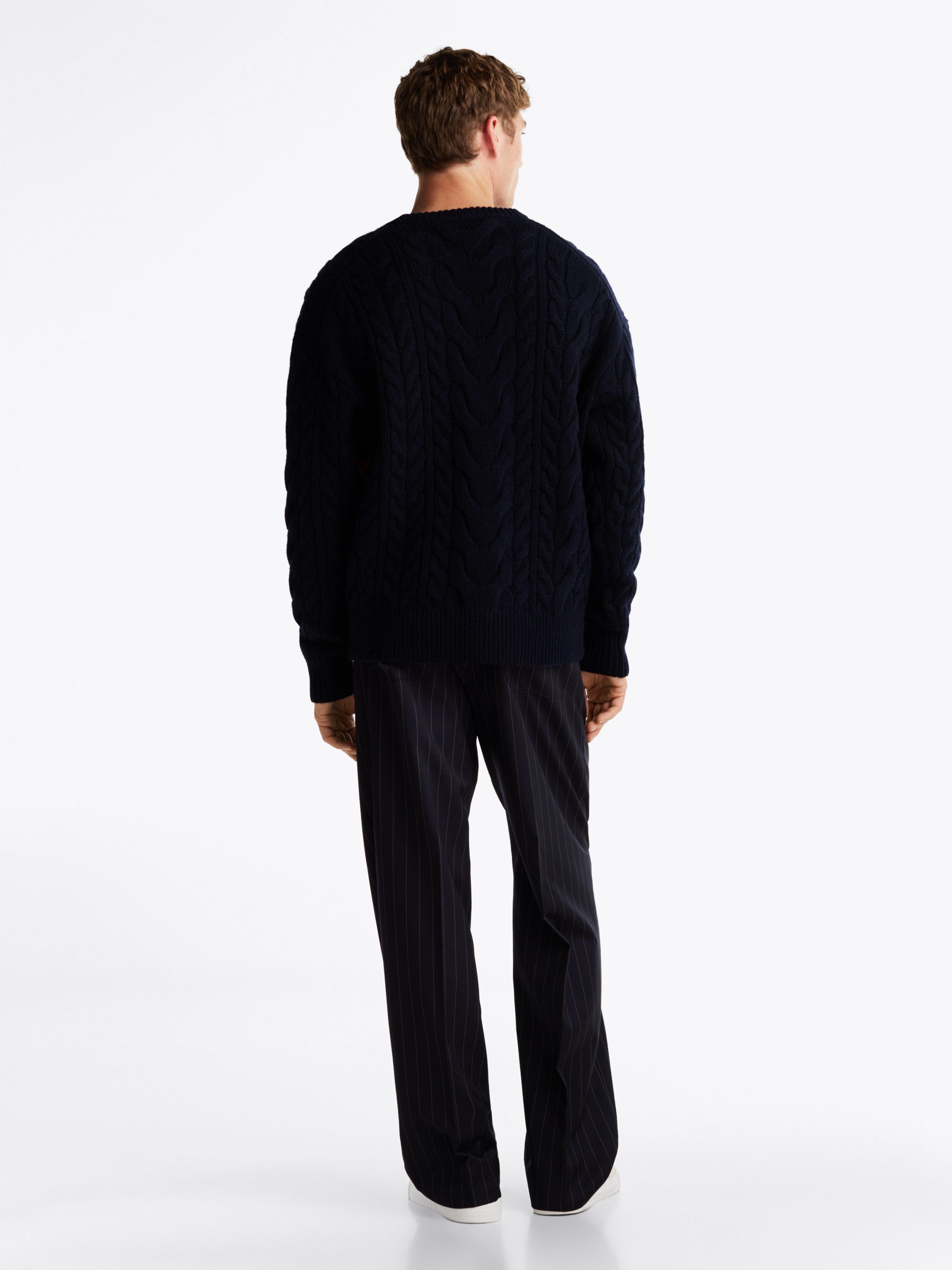 Tommy Hilfiger Trui met ronde hals CABLE FLAG SWEATER met colorblocking-ontwerp aan de voorkant