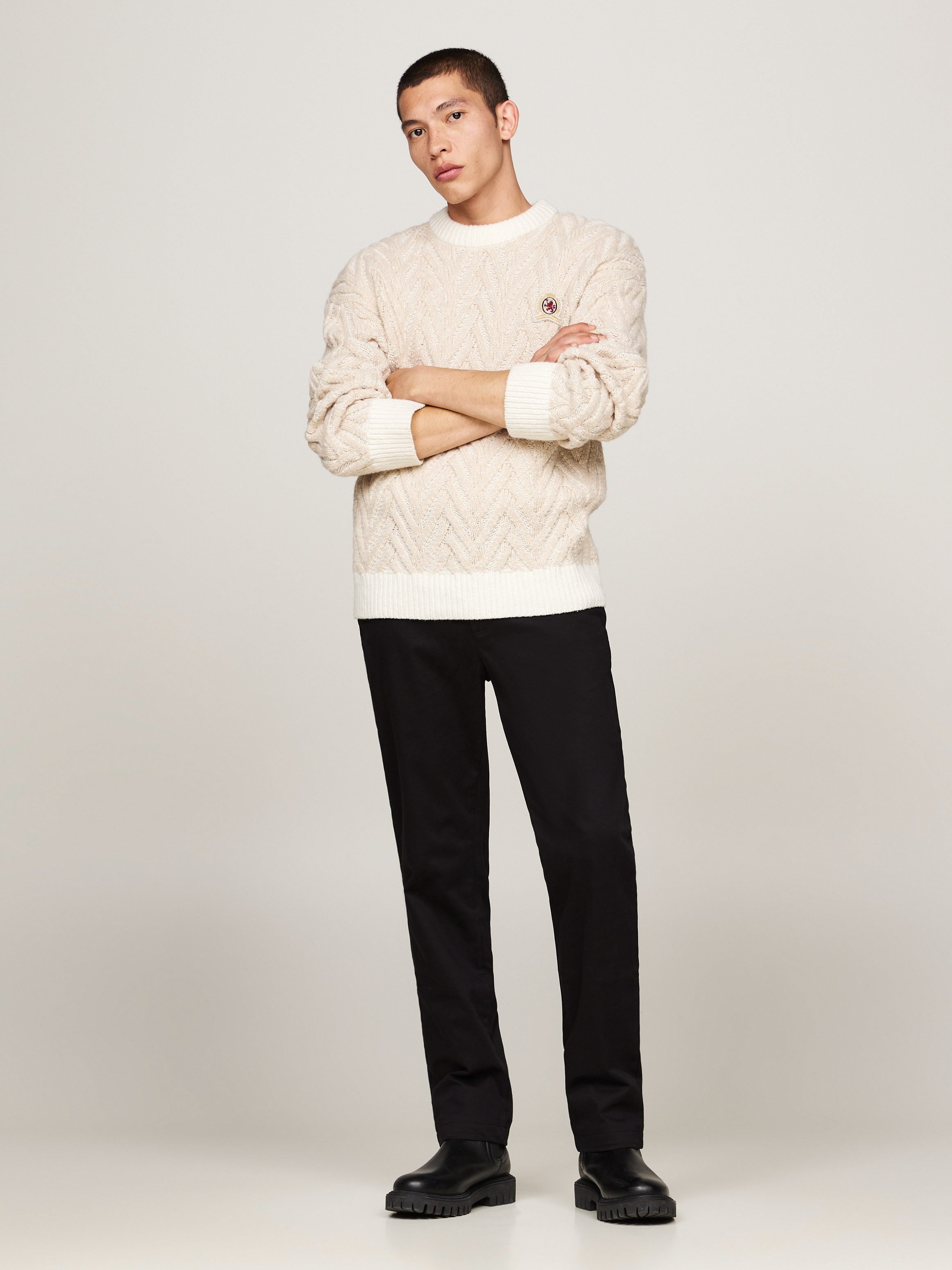 Tommy Hilfiger Chino DENTON CHINO SATIN met achterzakken met knoop, logo-borduursel