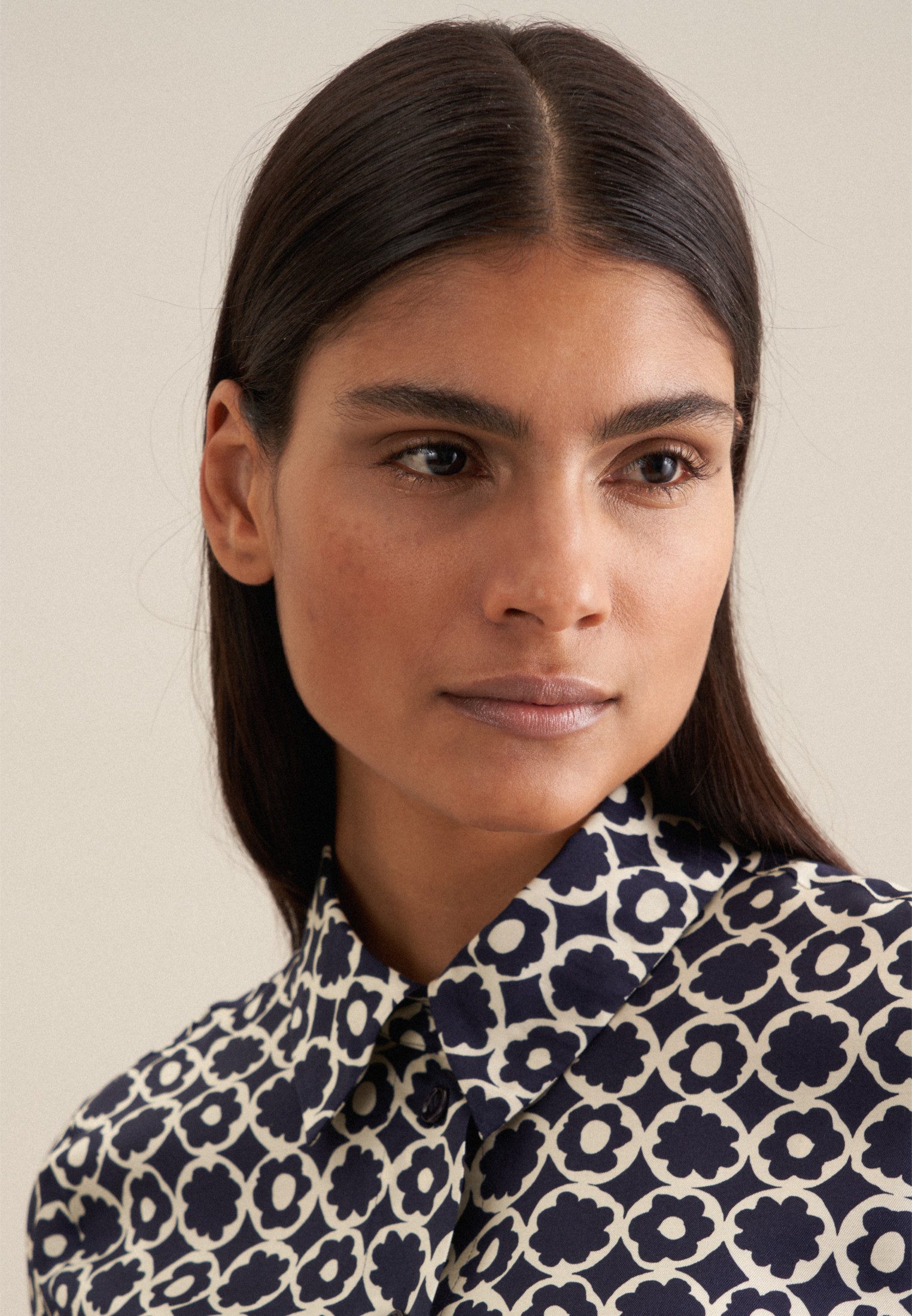 seidensticker Overhemdblouse Zwarte roos Lange mouwen kraag print