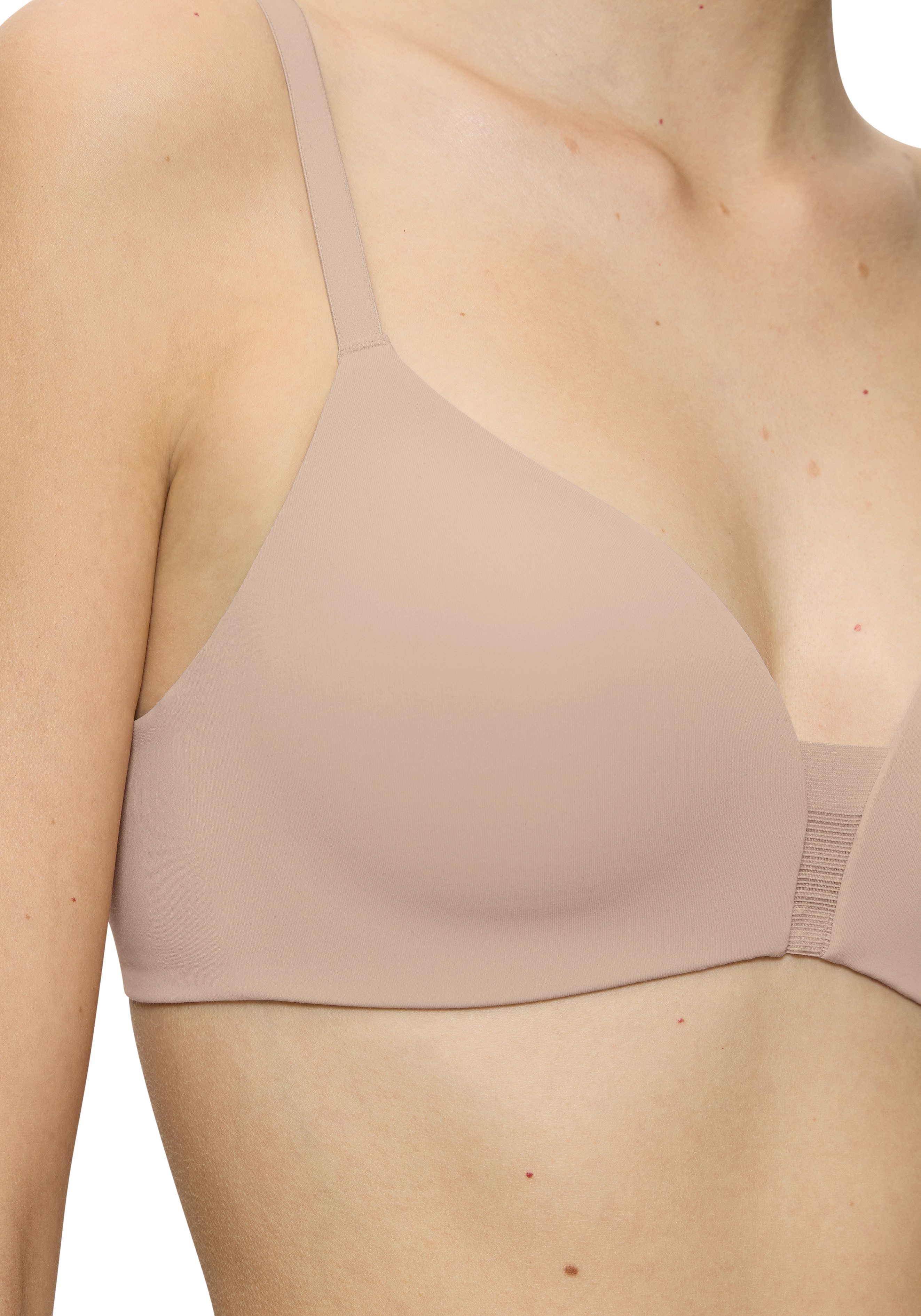 Triumph Beugelloze-bh Flex Smart P EX licht en aansluitend