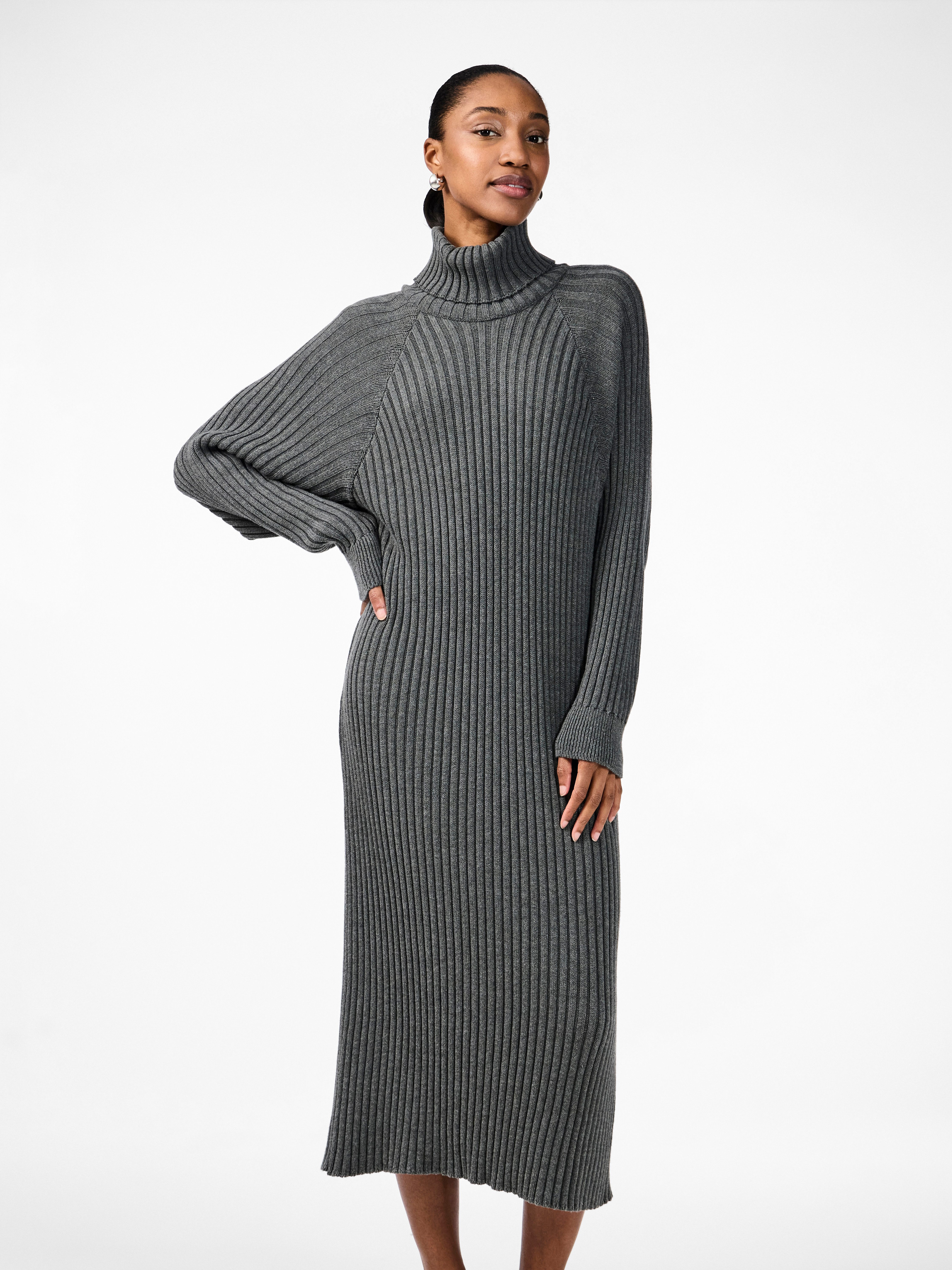 Y.A.S Gebreide jurk YASMAVI KNIT MIDI ROLLNECK DRESS