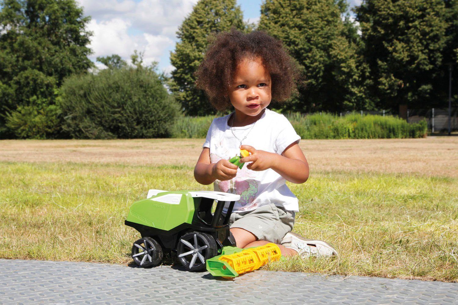 Lena® Speelgoed maaidorser TRUXX² inclusief speelfiguur, made in europe