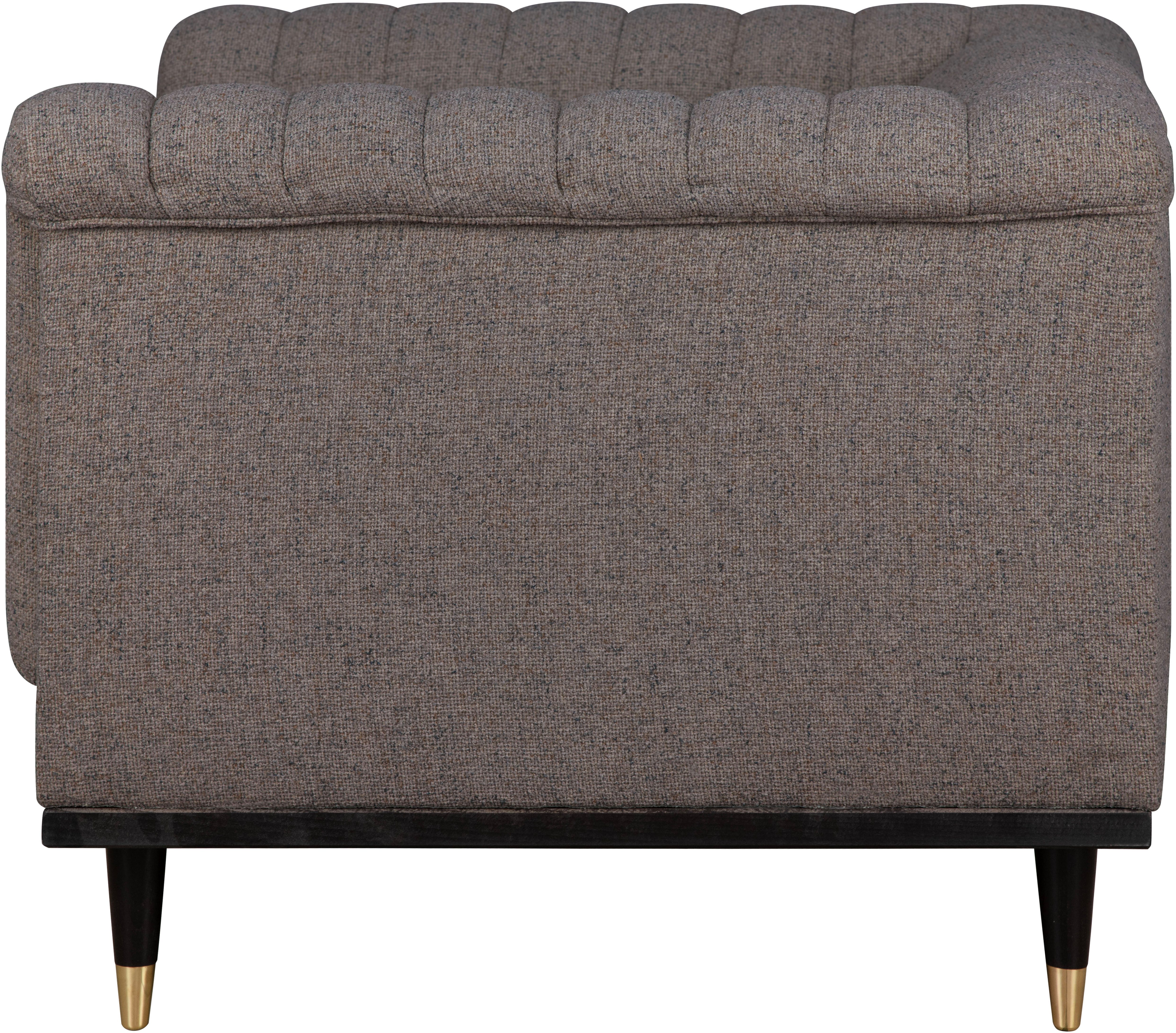 Guido Maria Kretschmer Home&Living Fauteuil Chamby met houten rand onder en stiksels bij de leuning