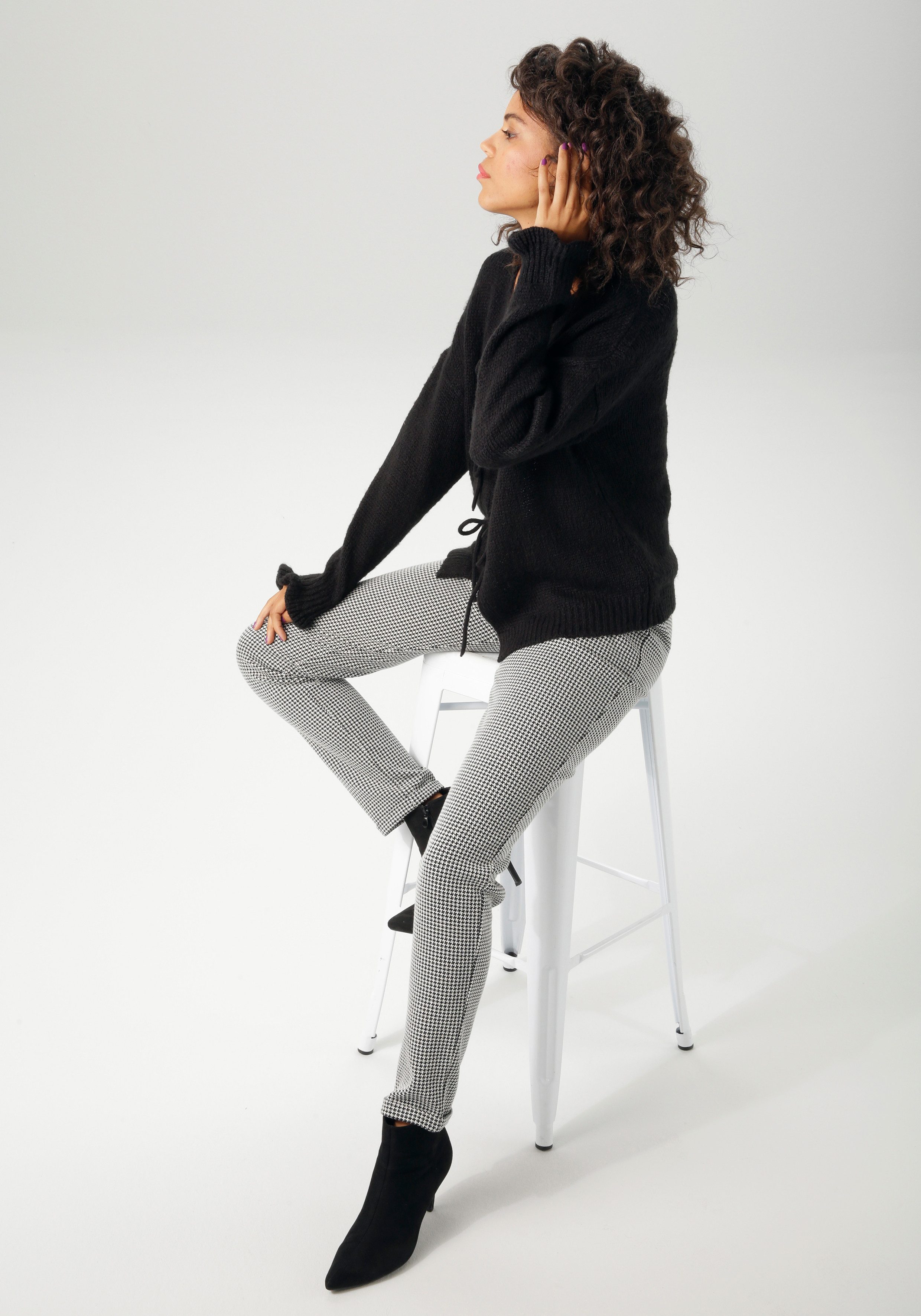Aniston CASUAL Vest te sluiten met trendy strikbanden - nieuwe collectie