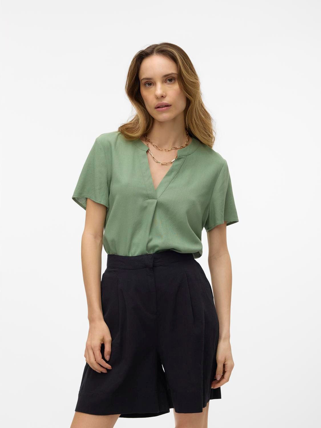 Vero Moda Shirt VMMYMILO SS V-NECK TOP WVN GA dames t-shirts maat XS (34) groen