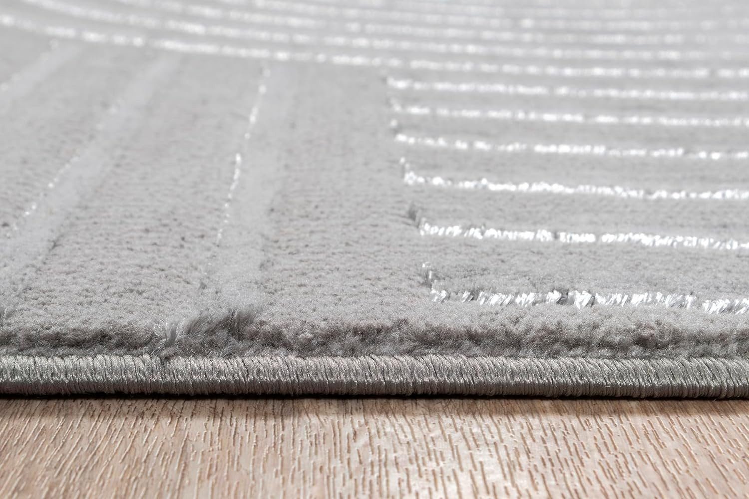The carpet Vloerkleed Knight moderne woonkamer tapijt met elegant glanzende pool