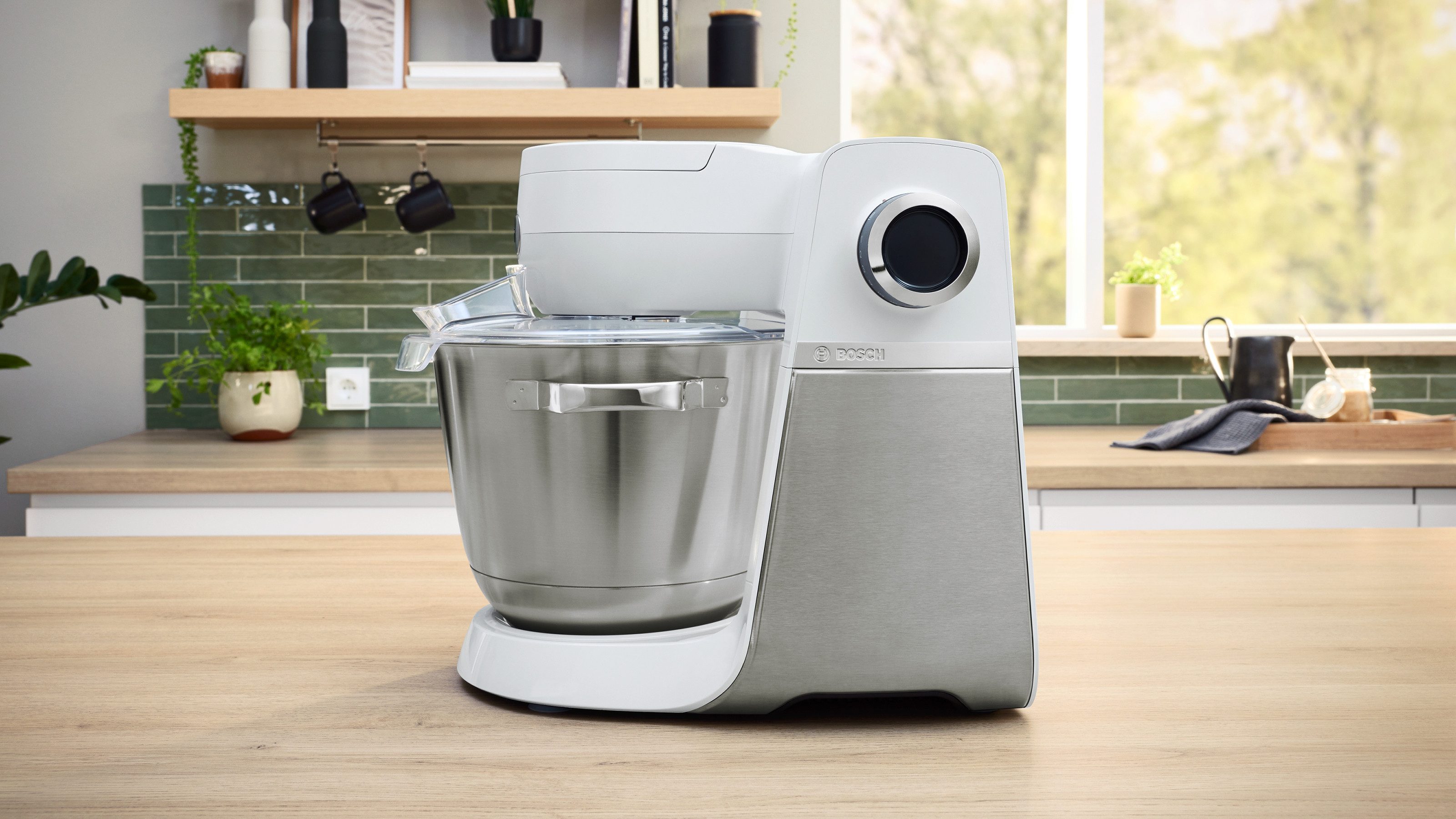 BOSCH Keukenmachine Serie 6 MUMS6EW24D, doorloopsnijder, roestvrijstalen kom, wit 7 standen, 4 schijven, citruspers, kneedhaak/meng-/siliconen garde
