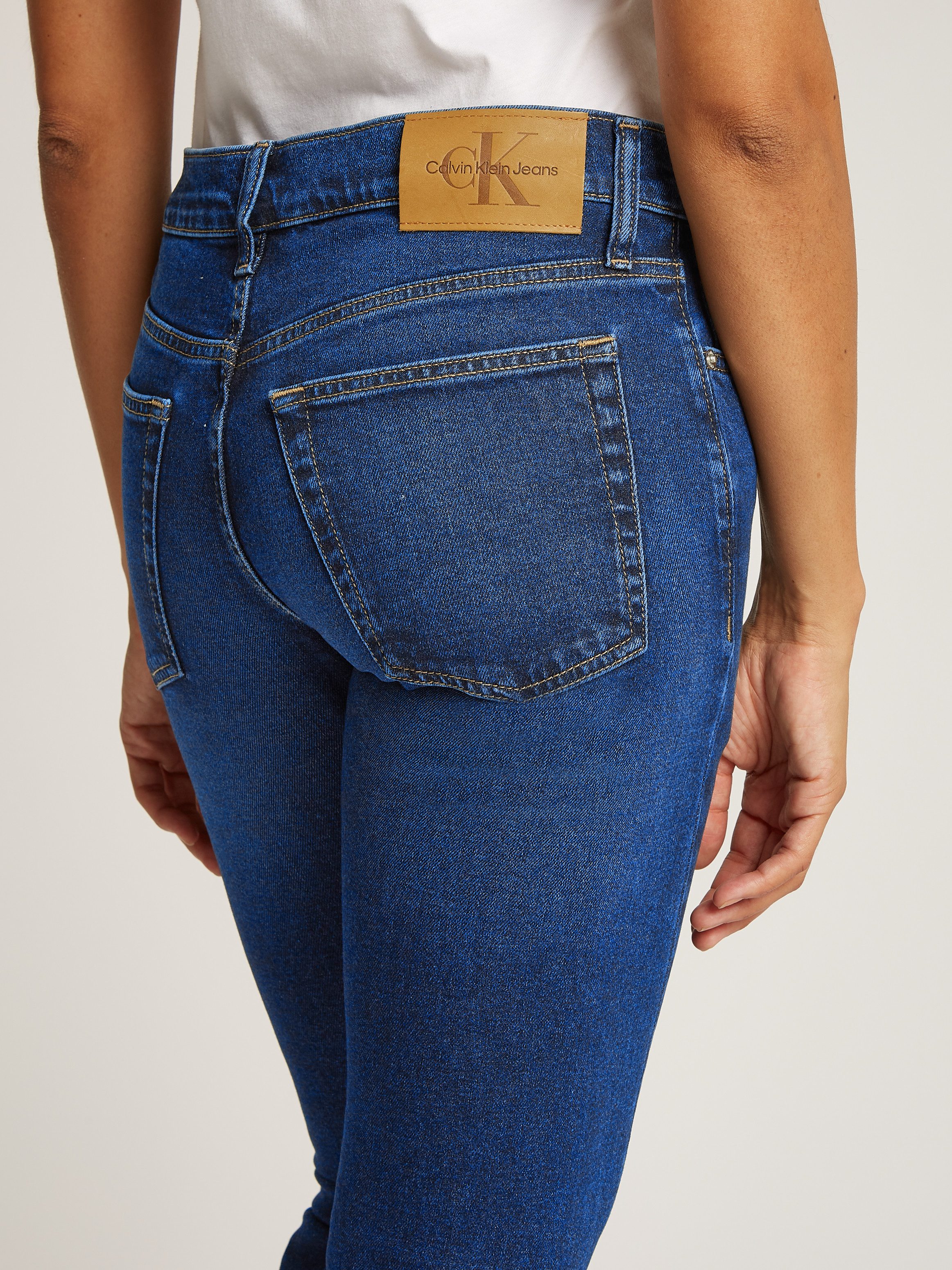Calvin Klein Slim fit jeans SLIM Muntzakje, logo borduursel