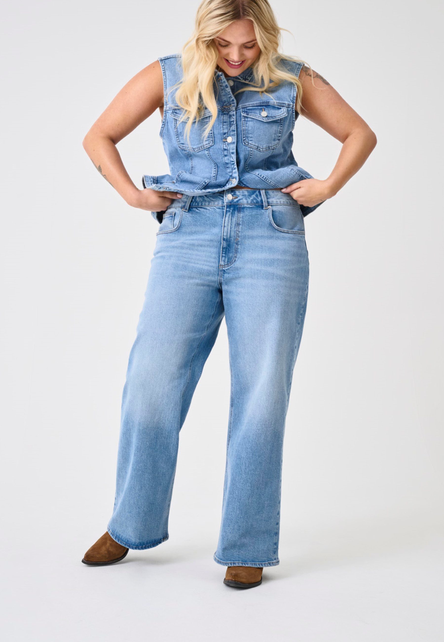 ONLY CARMAKOMA High-waist jeans CARJUICY HW WIDE LEG REA365