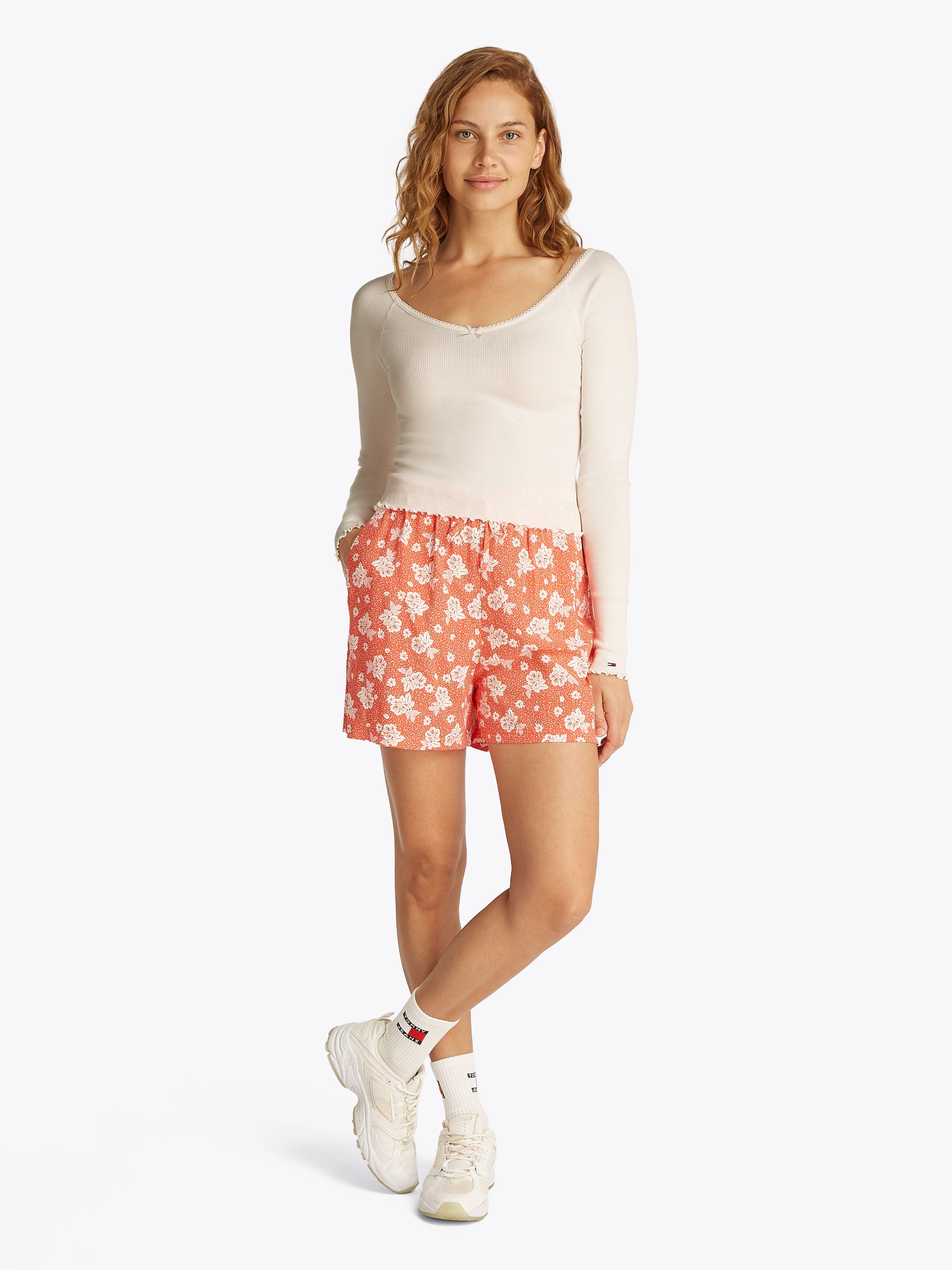 TOMMY JEANS Shirt met lange mouwen TJW SLIM VNECK GMD RIB LS met strikdetail, babylockzoom