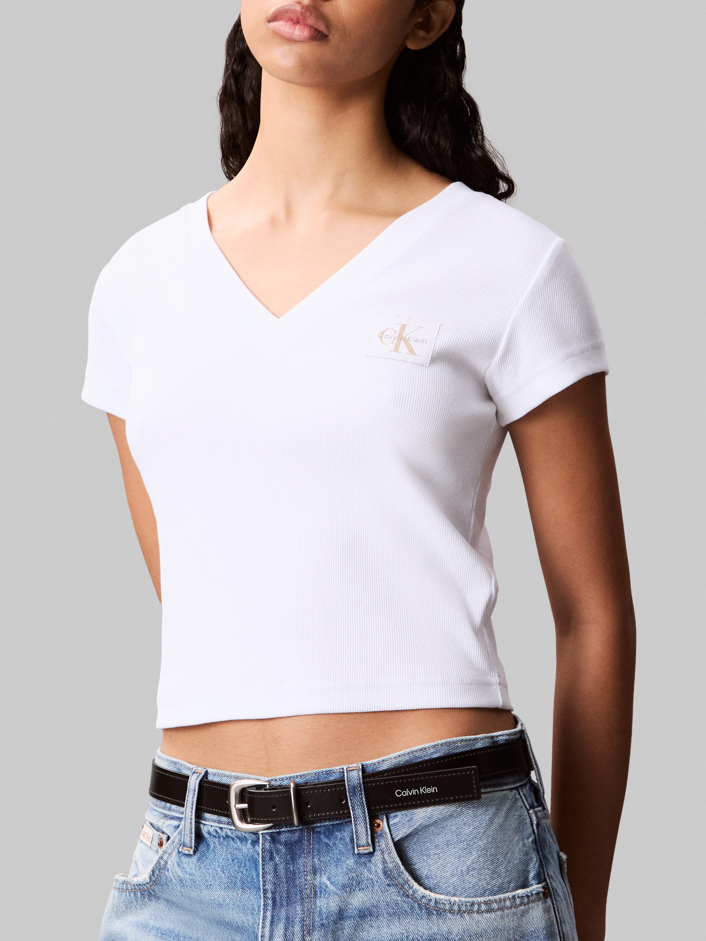 Calvin Klein T-shirt A- SS WOVEN LABEL RIB VNECK TEE