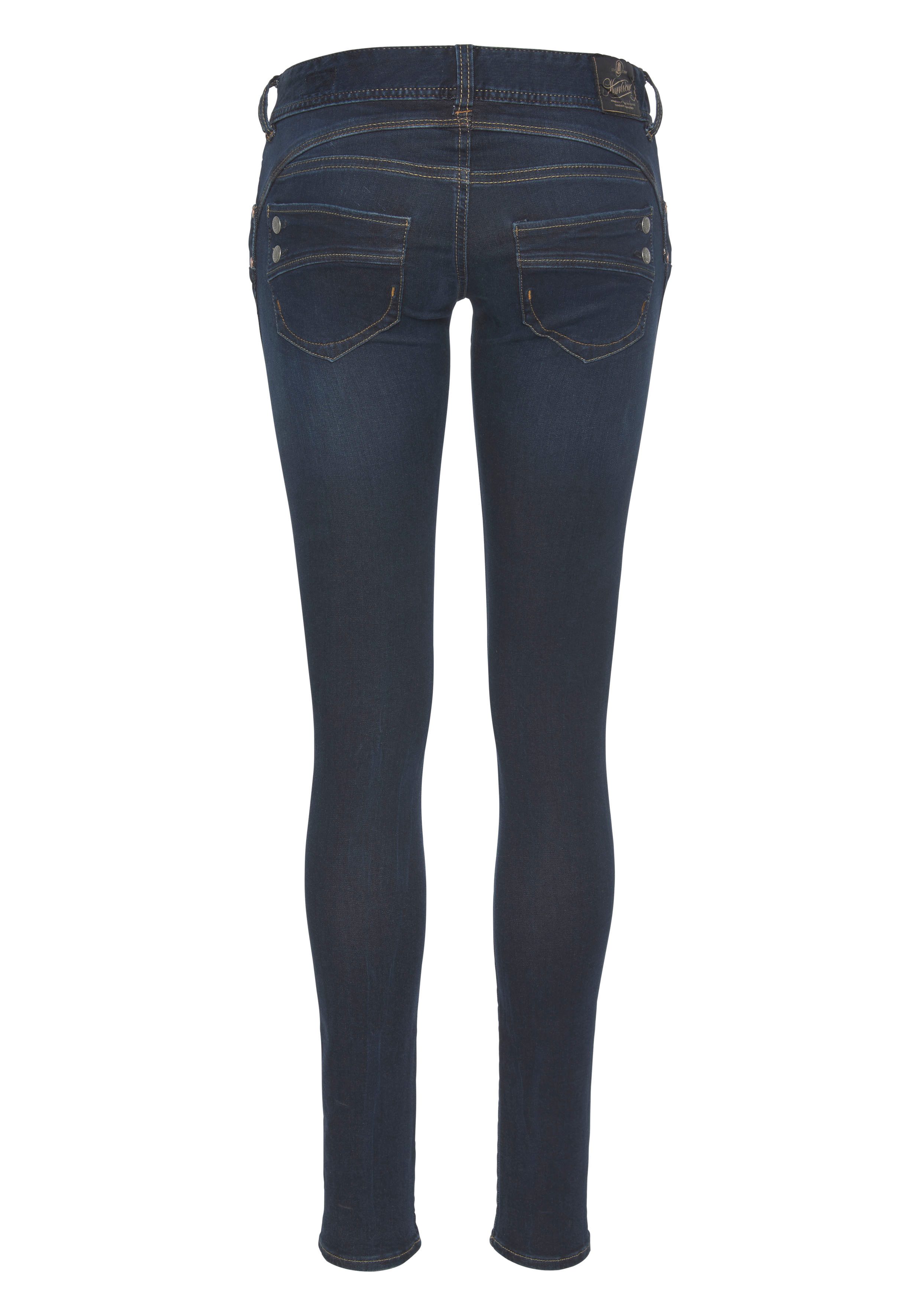 Herrlicher Slim fit jeans Piper Slim Denim met sierknopen op de achterzakken