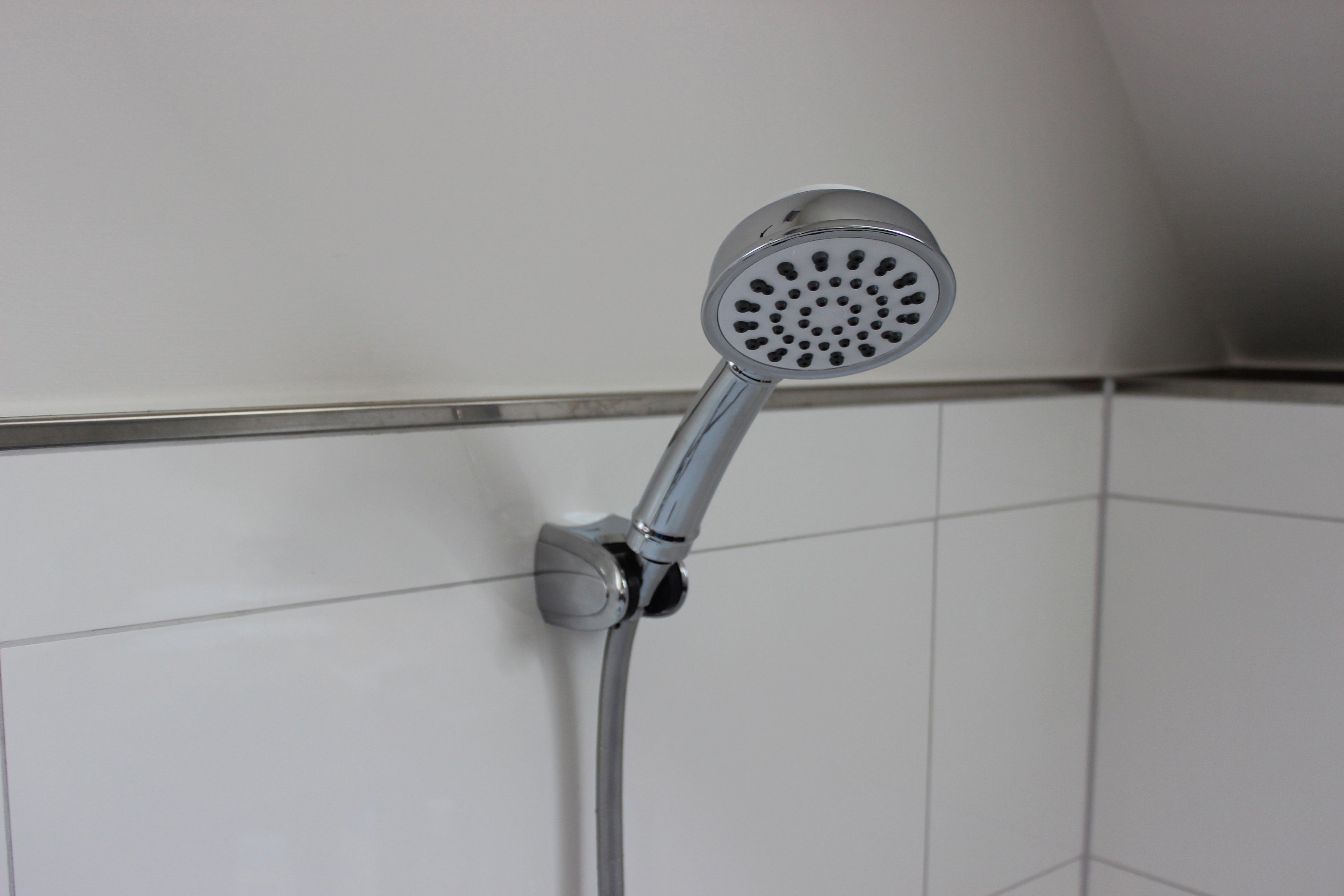 ADOB Handsproeier Bluetooth met luidspreker voor muziek of telefoon