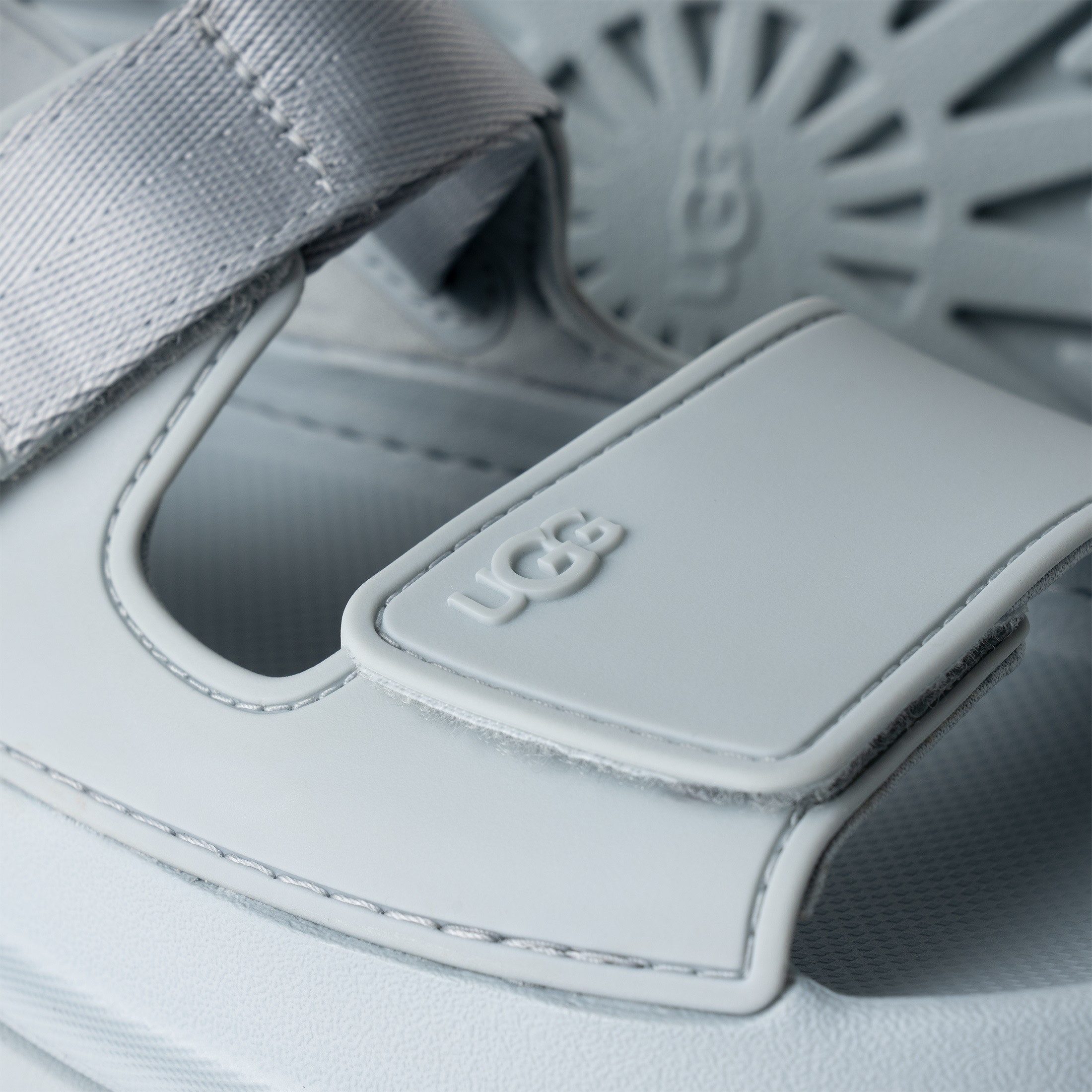 UGG Plateausandalen Goldenglow , zomerschoen, strandschoen, plateausandaal met klittenbandsluitingen