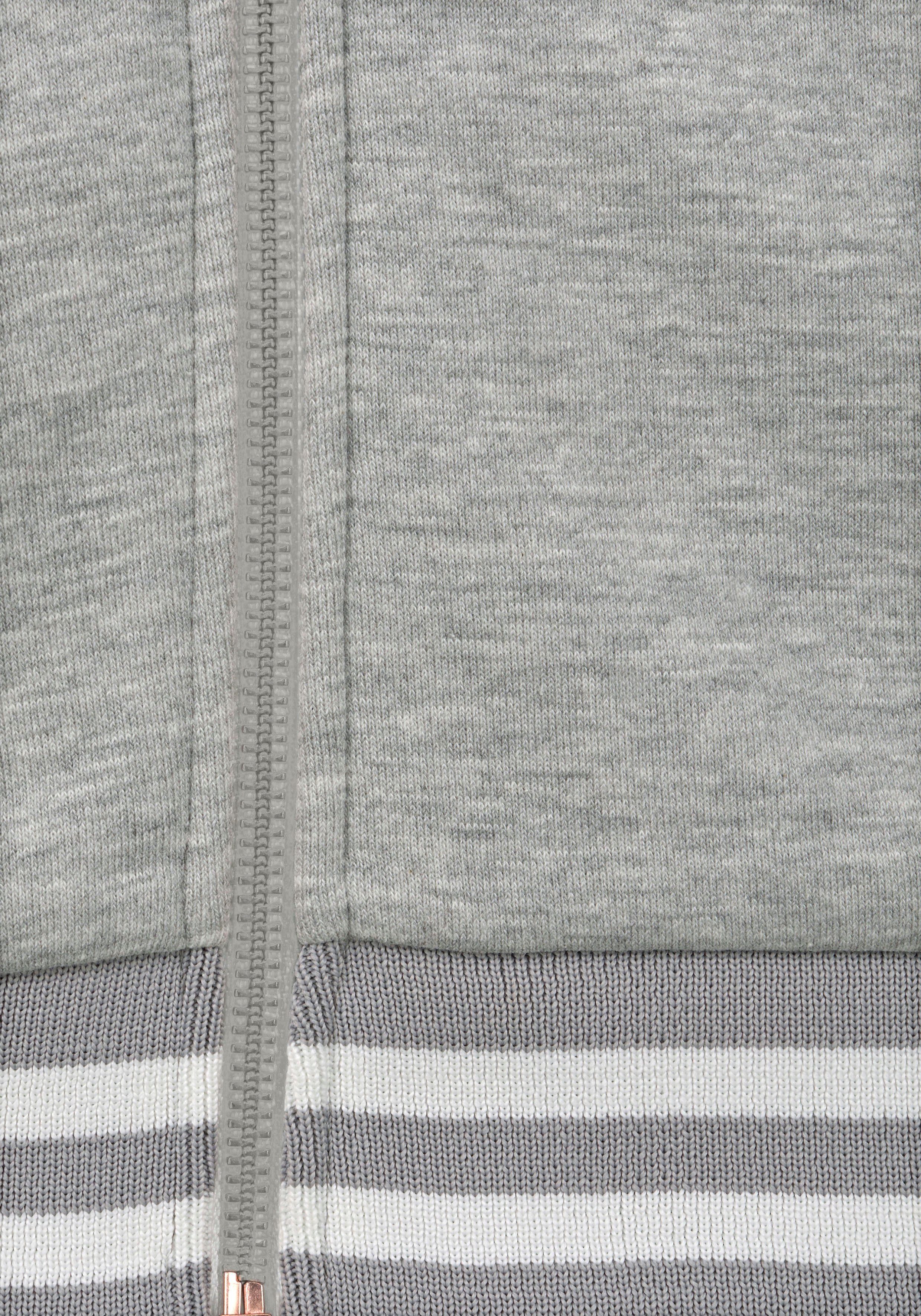 Bench. Capuchonsweatvest met gestreepte boorden en glansprint, loungewear, loungepak