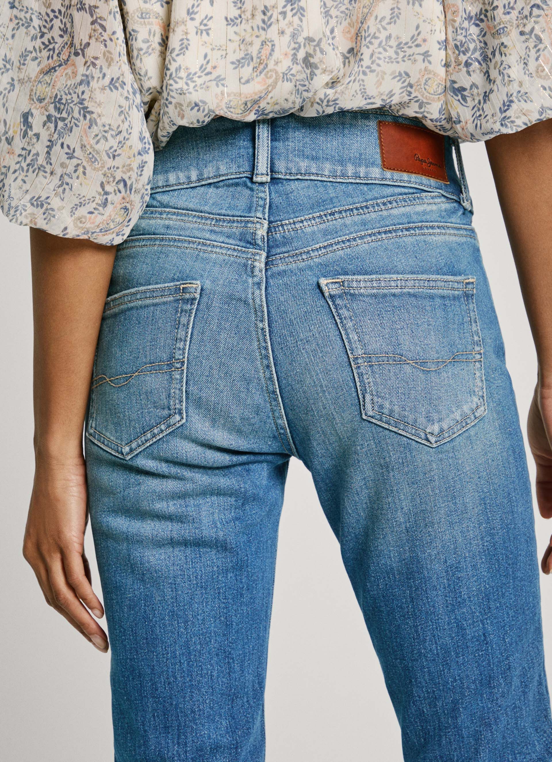 Pepe Jeans Slim fit jeans SLIM JEANS MW met extra brede tailleband met dubbele knoopsluiting