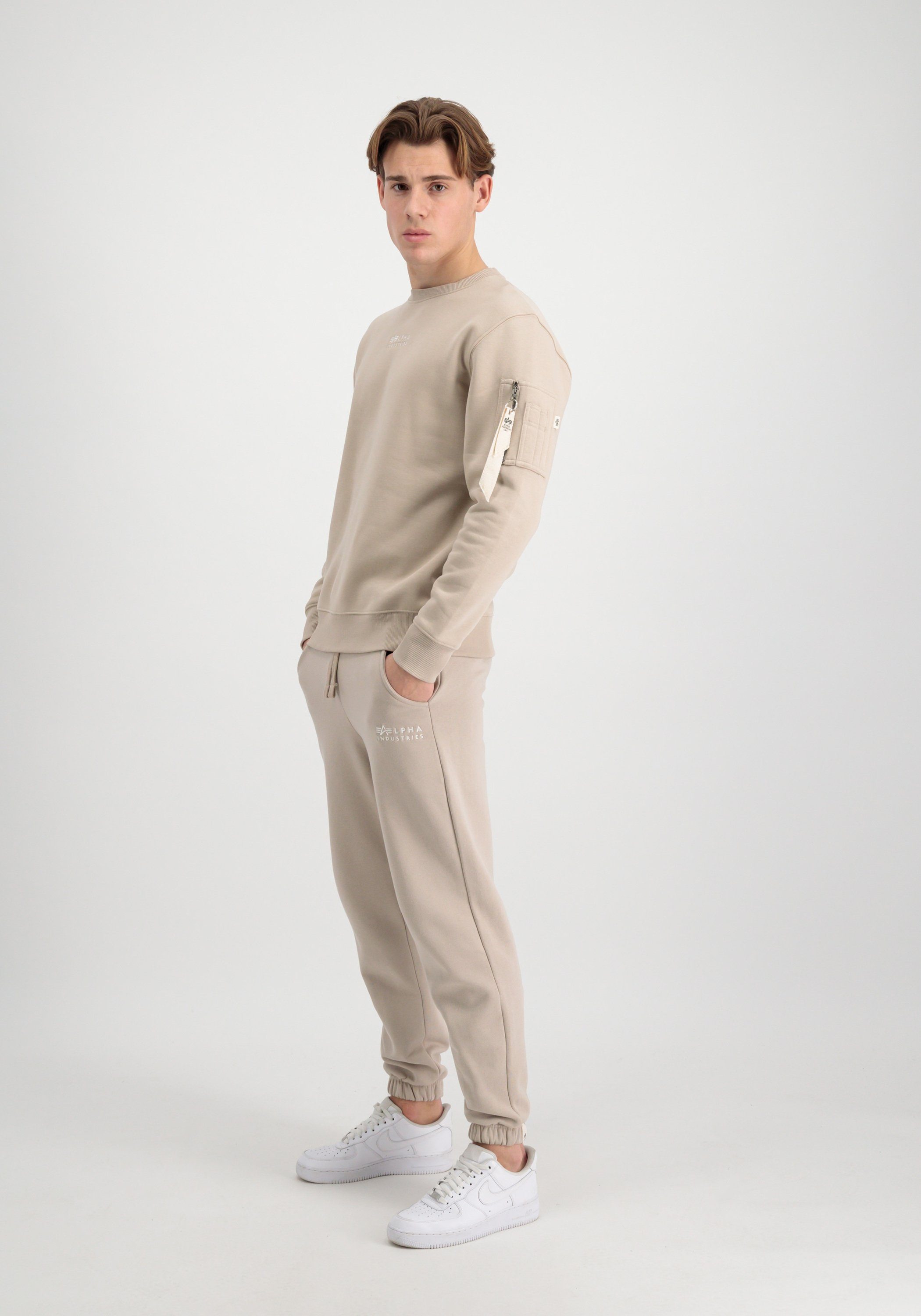 Alpha Industries Joggingbroek Alpha Industries Men - Jogger Organics EMB Regular Jogger