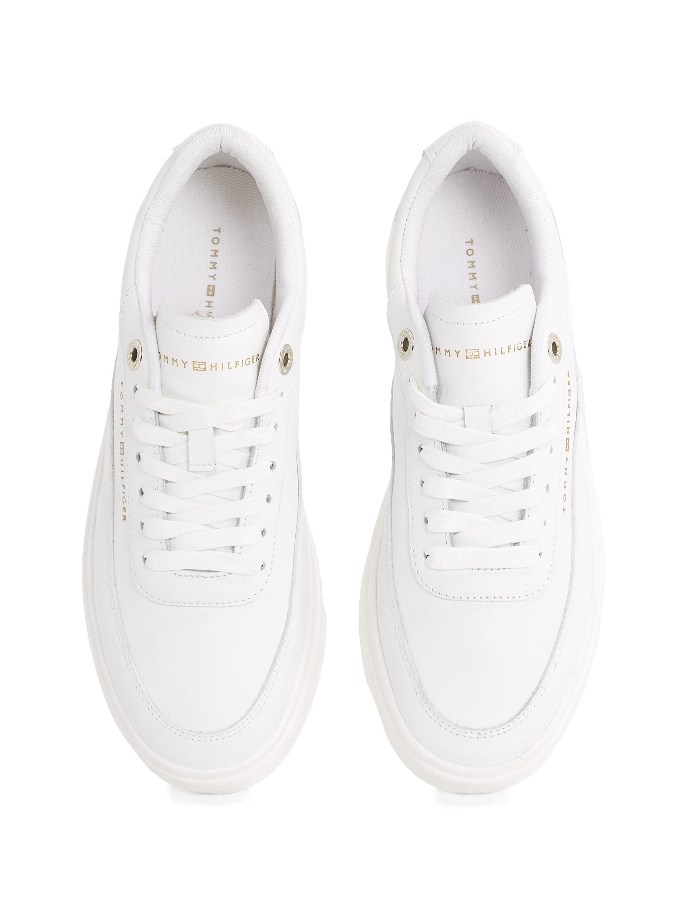 Tommy Hilfiger Plateausneakers MODERN COURT SNEAKER LTHR , vrijetijdsschoen, lage schoen, veterschoen met contrasterend logo
