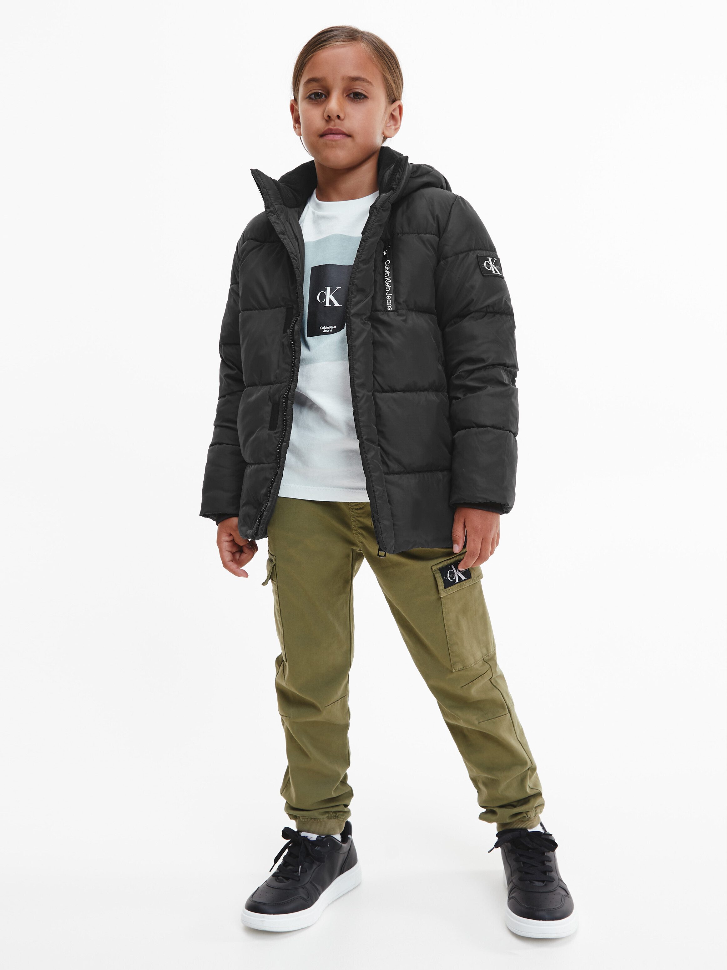 Calvin Klein Winterjack ESSENTIAL PUFFER JACKET voor kinderen tot 16 jaar en calvin klein merklabel