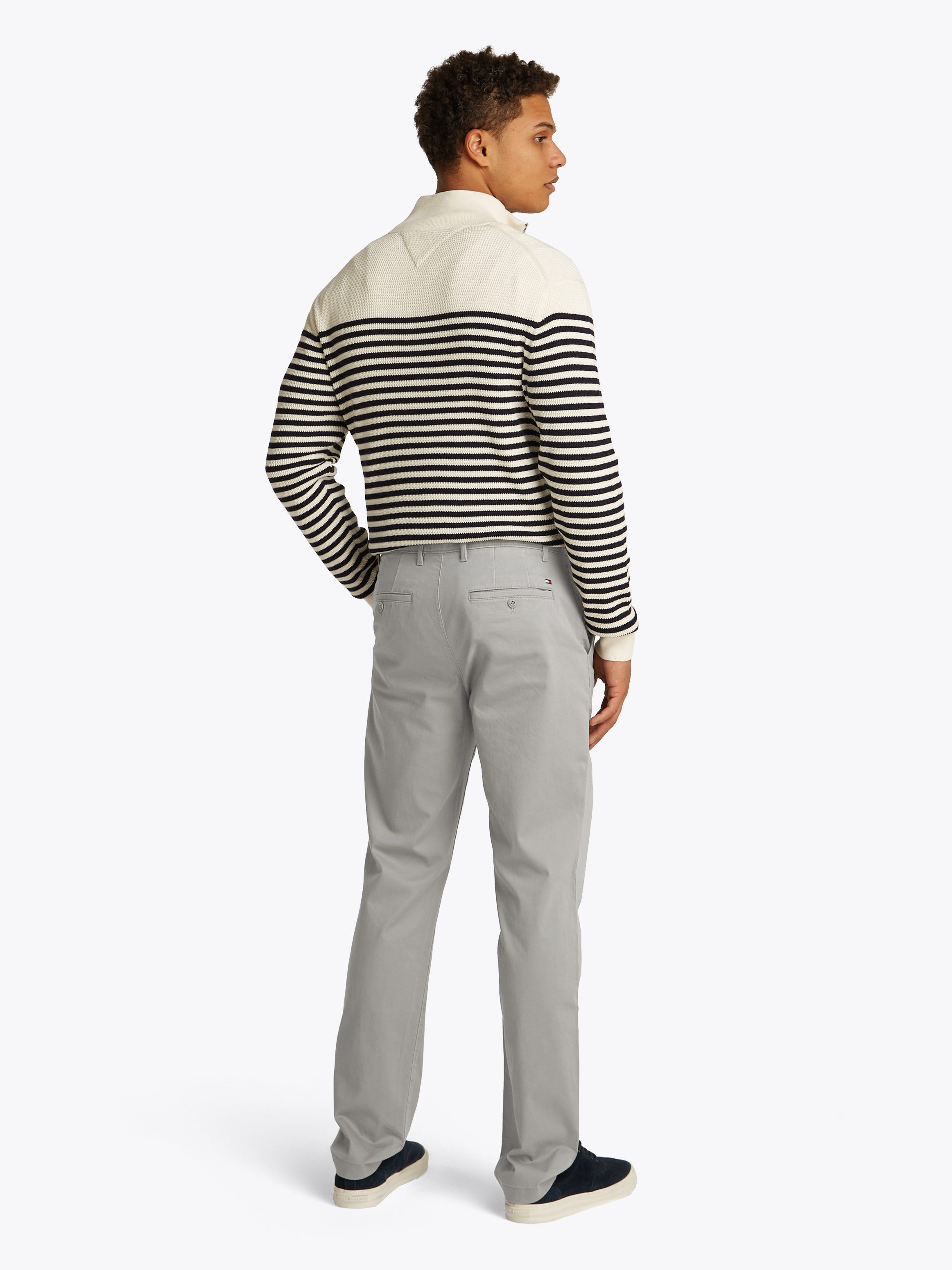 Tommy Hilfiger Chino DENTON CHINO SATIN met achterzakken met knoop logo-borduursel