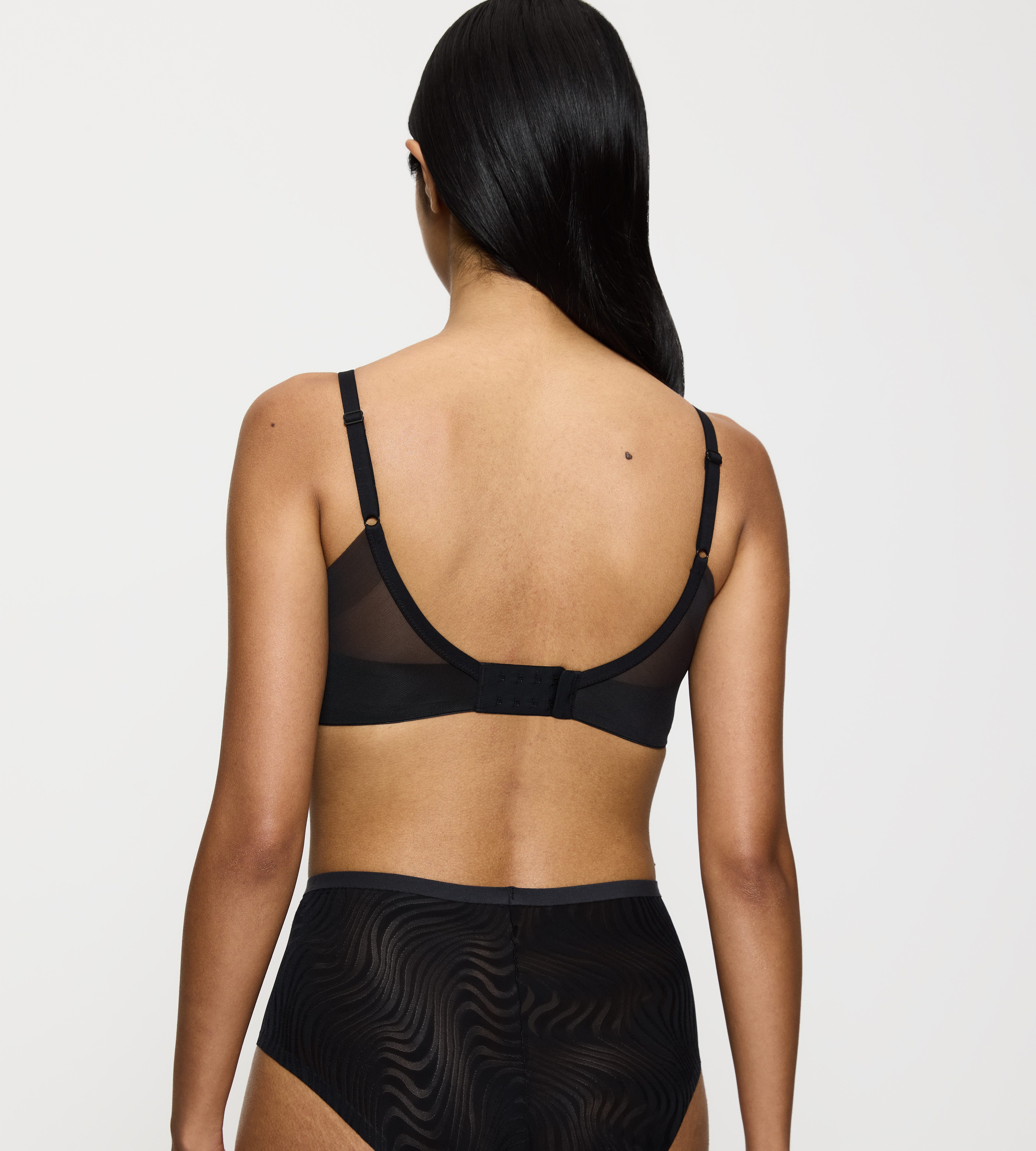 Triumph Beugelloze-bh Shape Smart Ellipse P gladmakend en flatterend