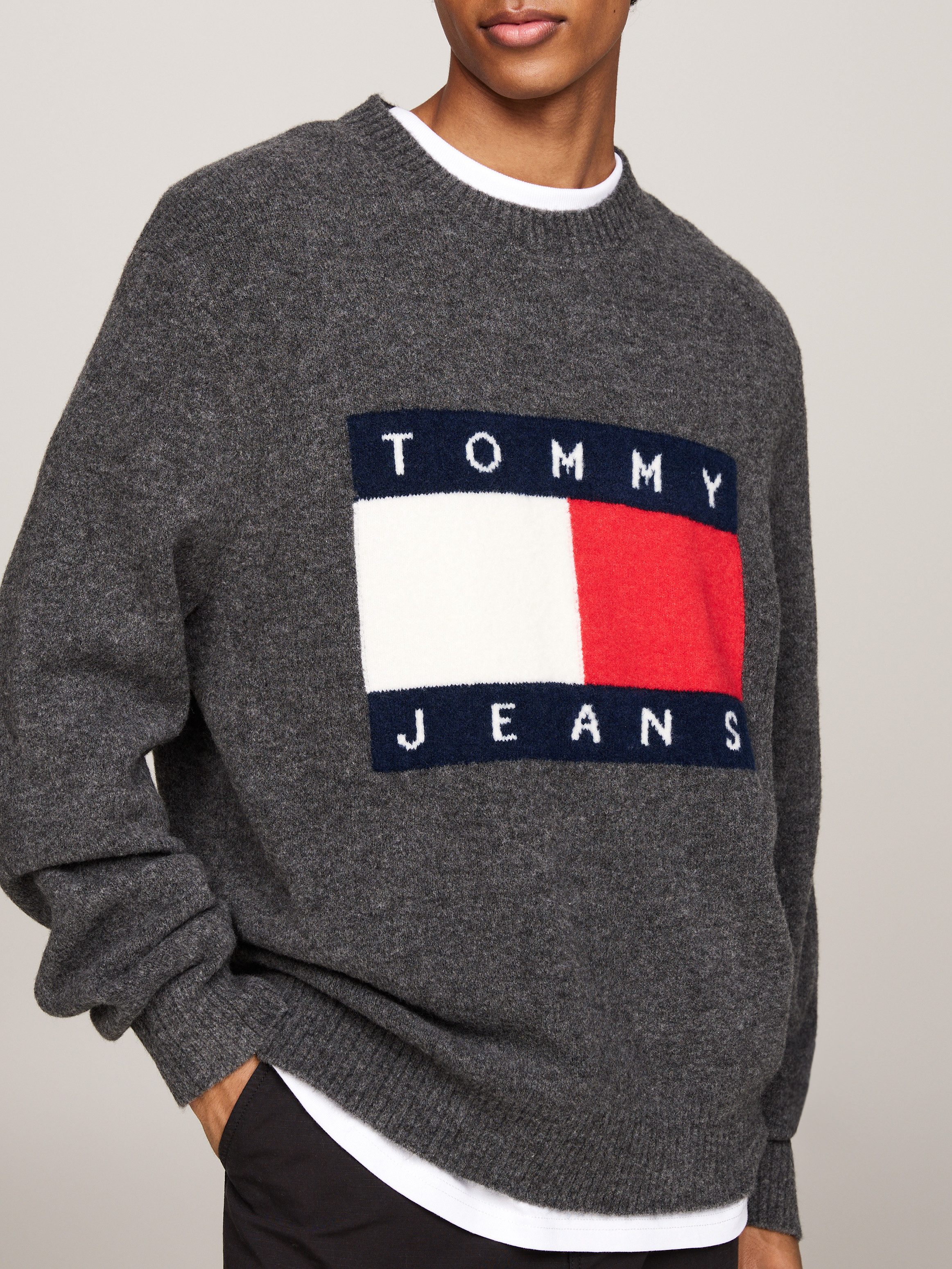 Tommy Jeans Regular fit gebreide pullover met labelstitching