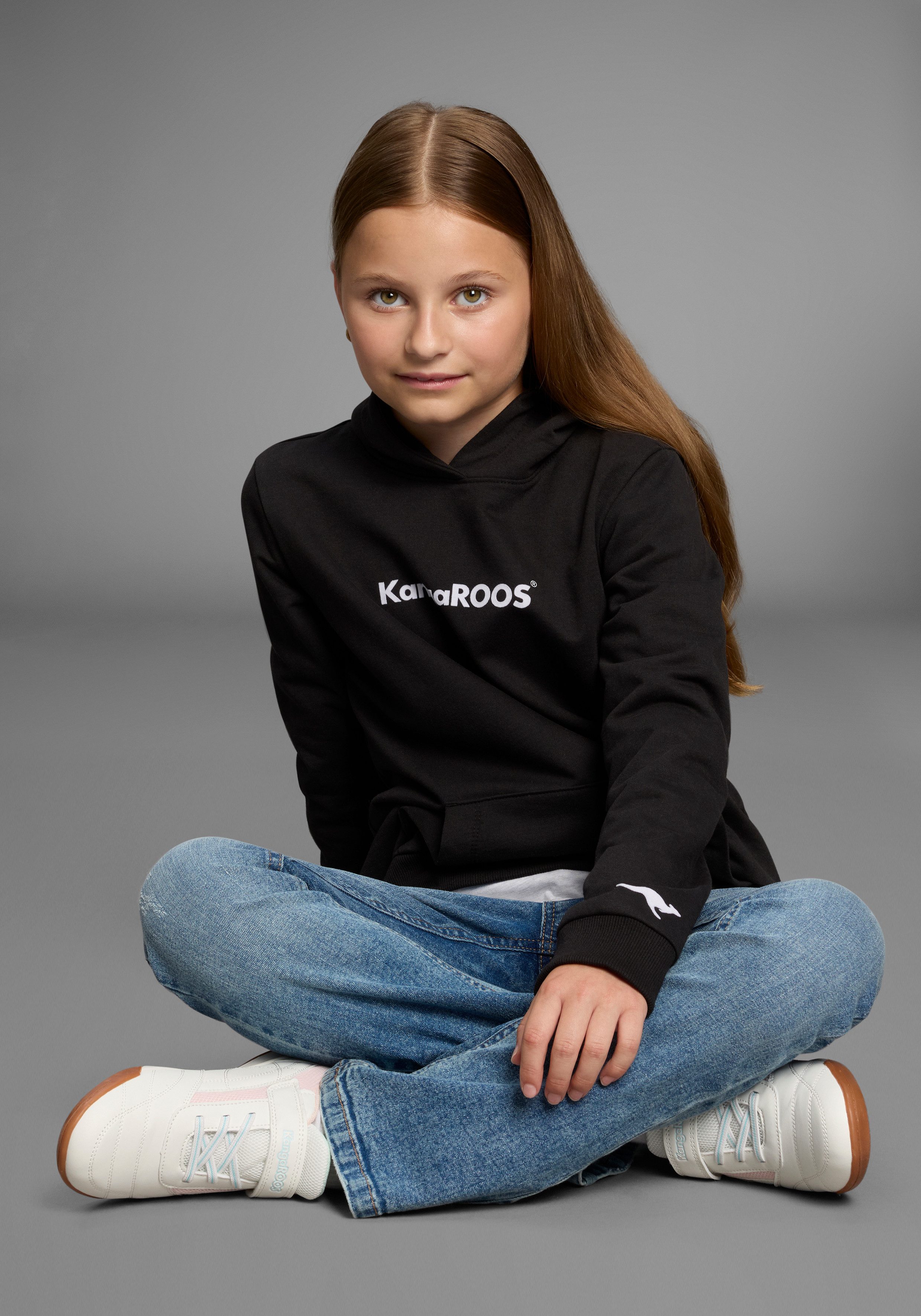 KangaROOS Hoodie met logoprint Lange mouwen, bedrukt, van sweatstof met katoen, met kangoeroezak
