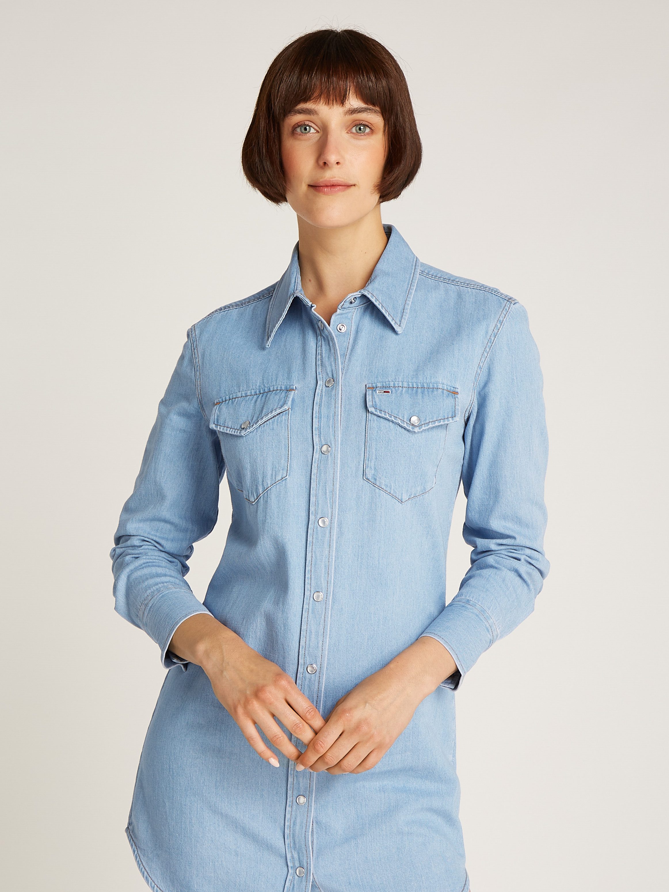 TOMMY JEANS Jurk met overhemdkraag REGULAR SHIRT DRESS EXT met borstzakken, logo-borduursel