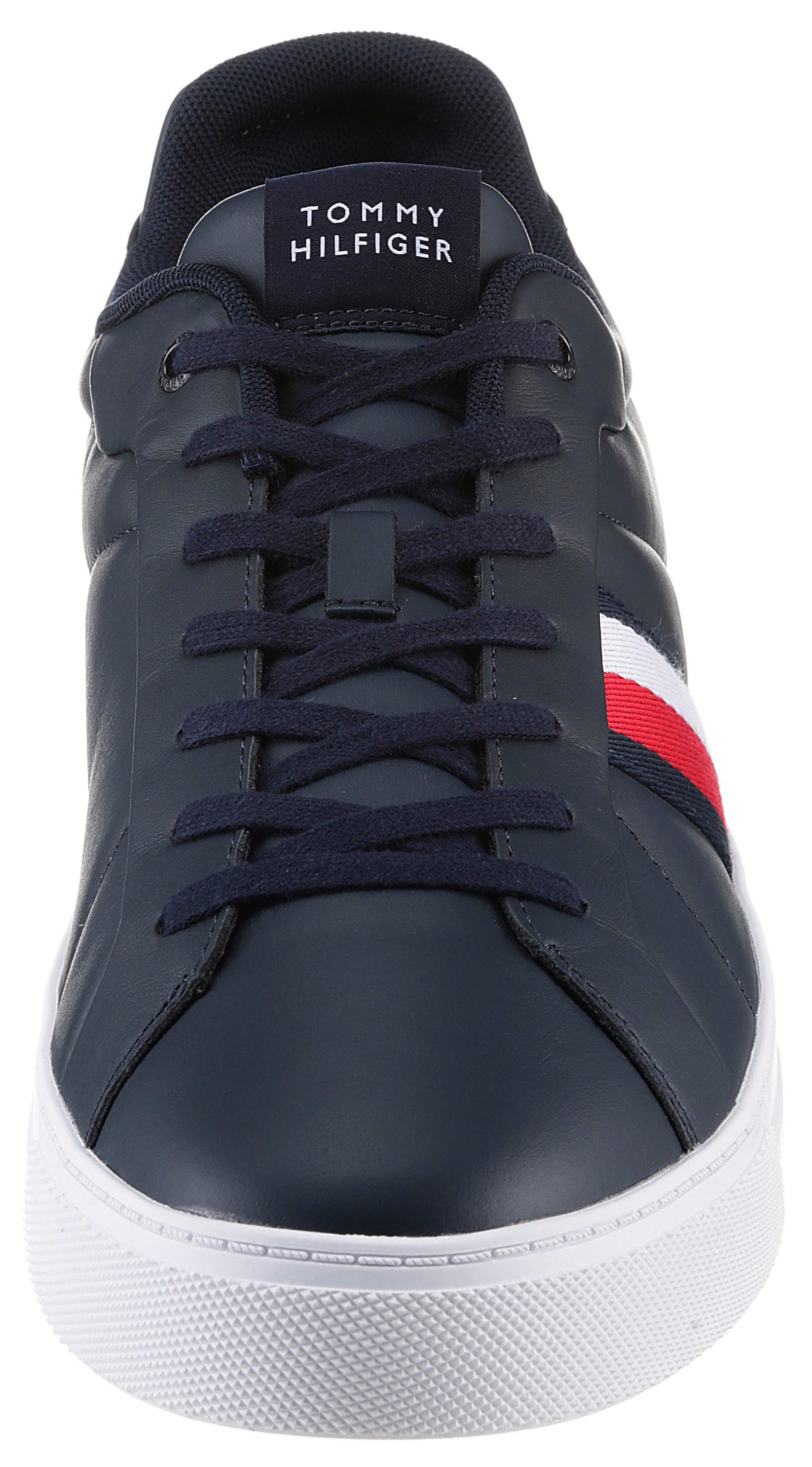 Tommy Hilfiger Sneakers ICON COURT LTH STRIPES veterschoenen, vrijetijdsschoen, lage schoen met gewatteerde schaprand
