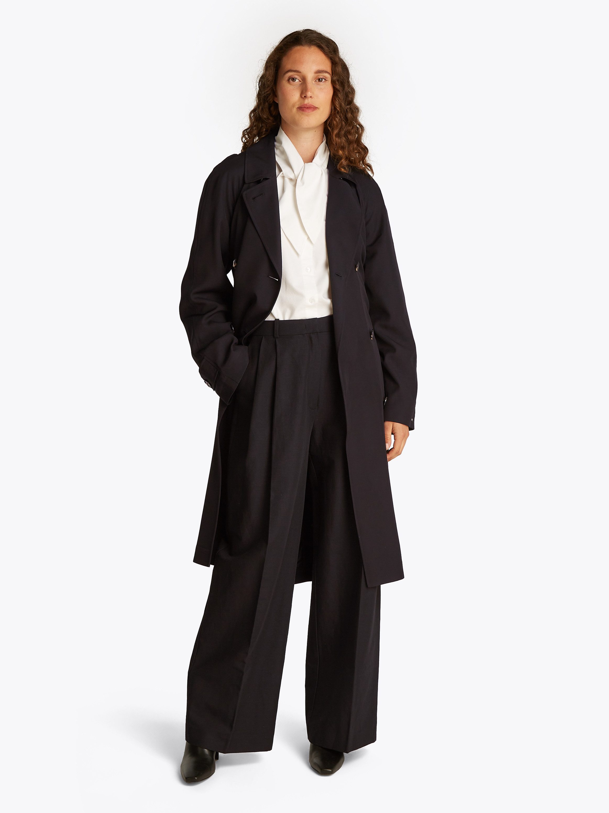 Tommy Hilfiger Trenchcoat ESSENTIAL FLUID TRENCH met riem, met rugpas, met raglanmouwen