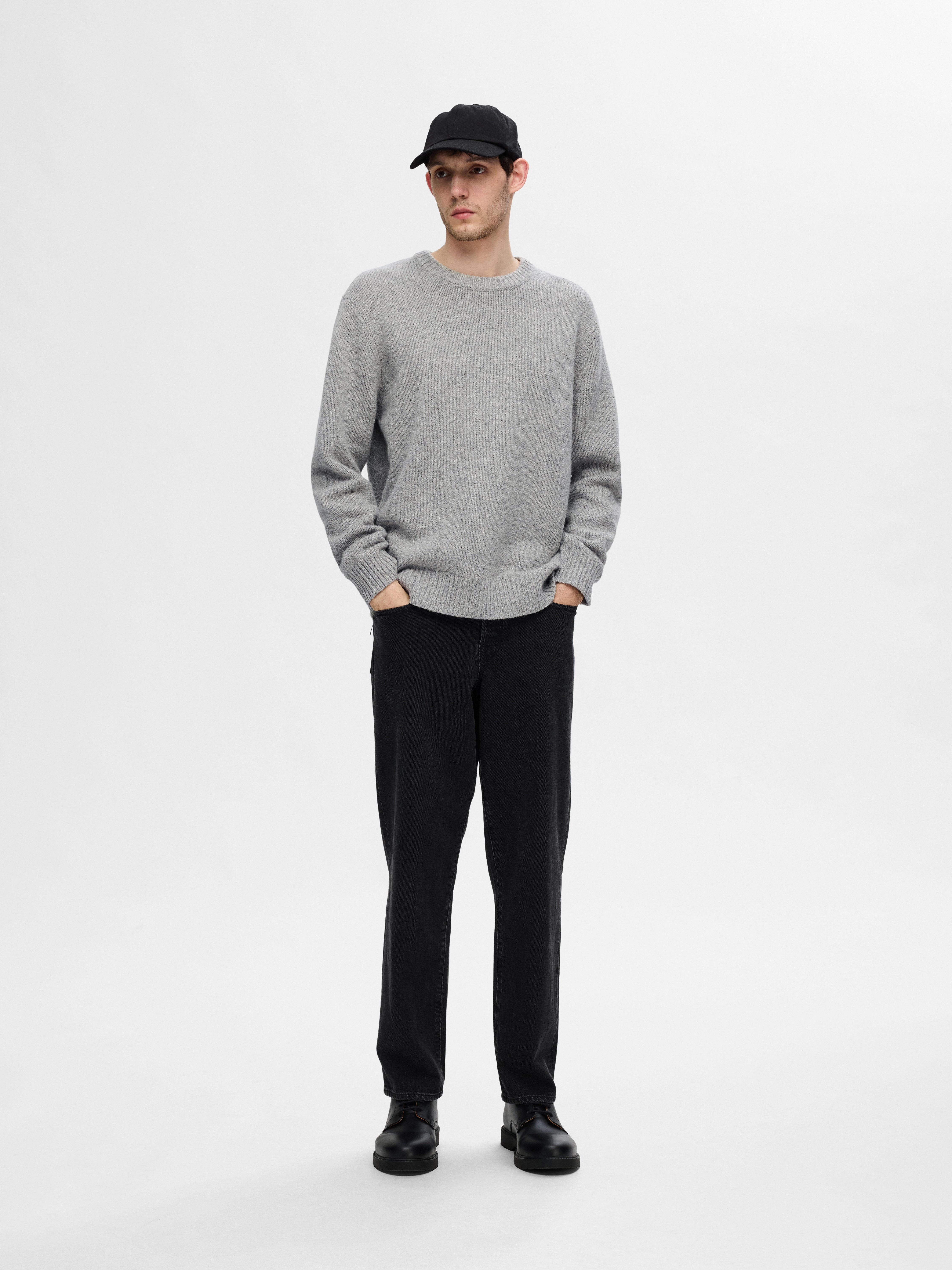 SELECTED HOMME Gebreide trui SLHCODY LS KNIT RELAXED CREW NECK NOOS