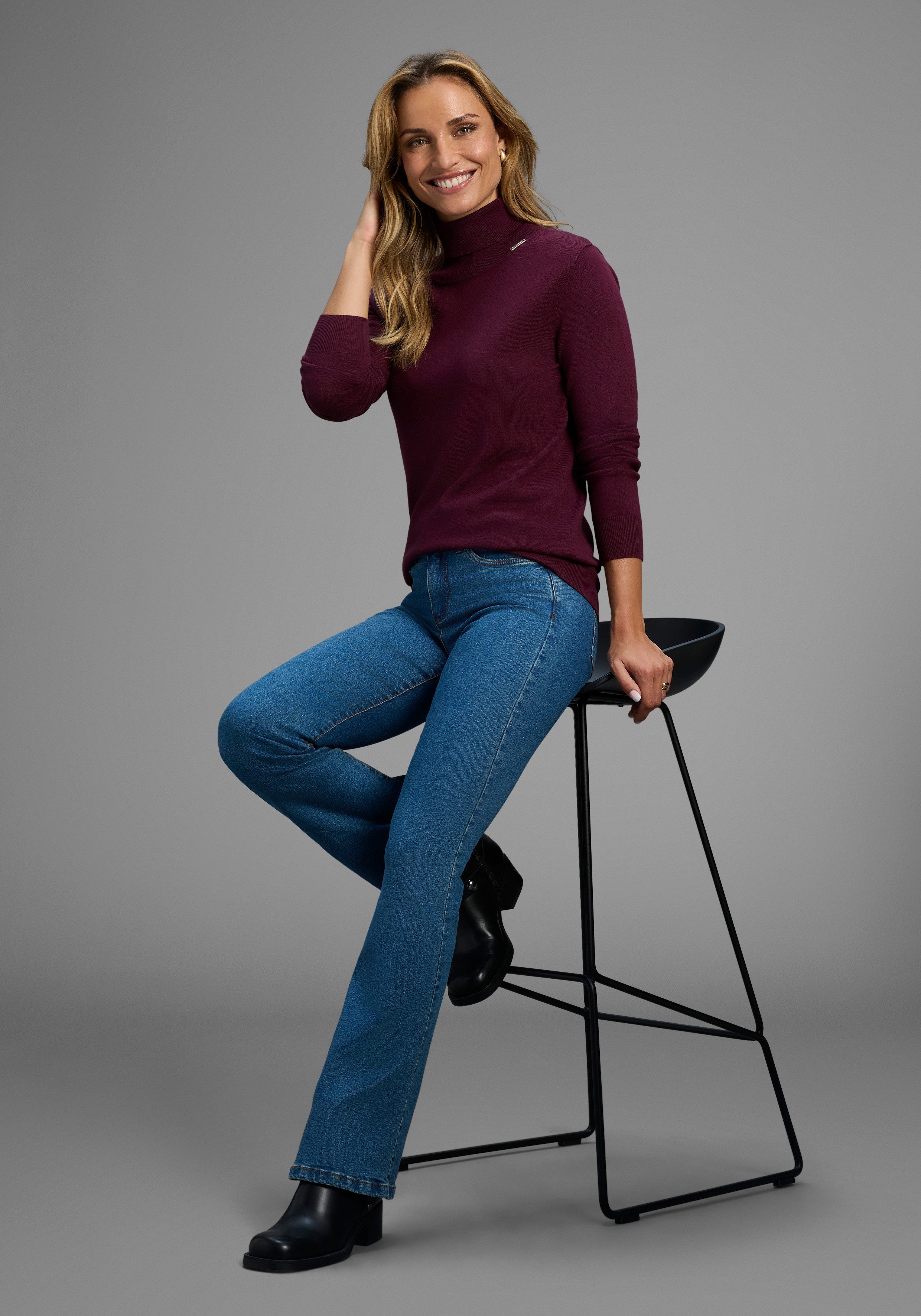 Arizona Bootcut jeans Comfort Fit uitlopende pasvorm, met steekzakken, hoge taille