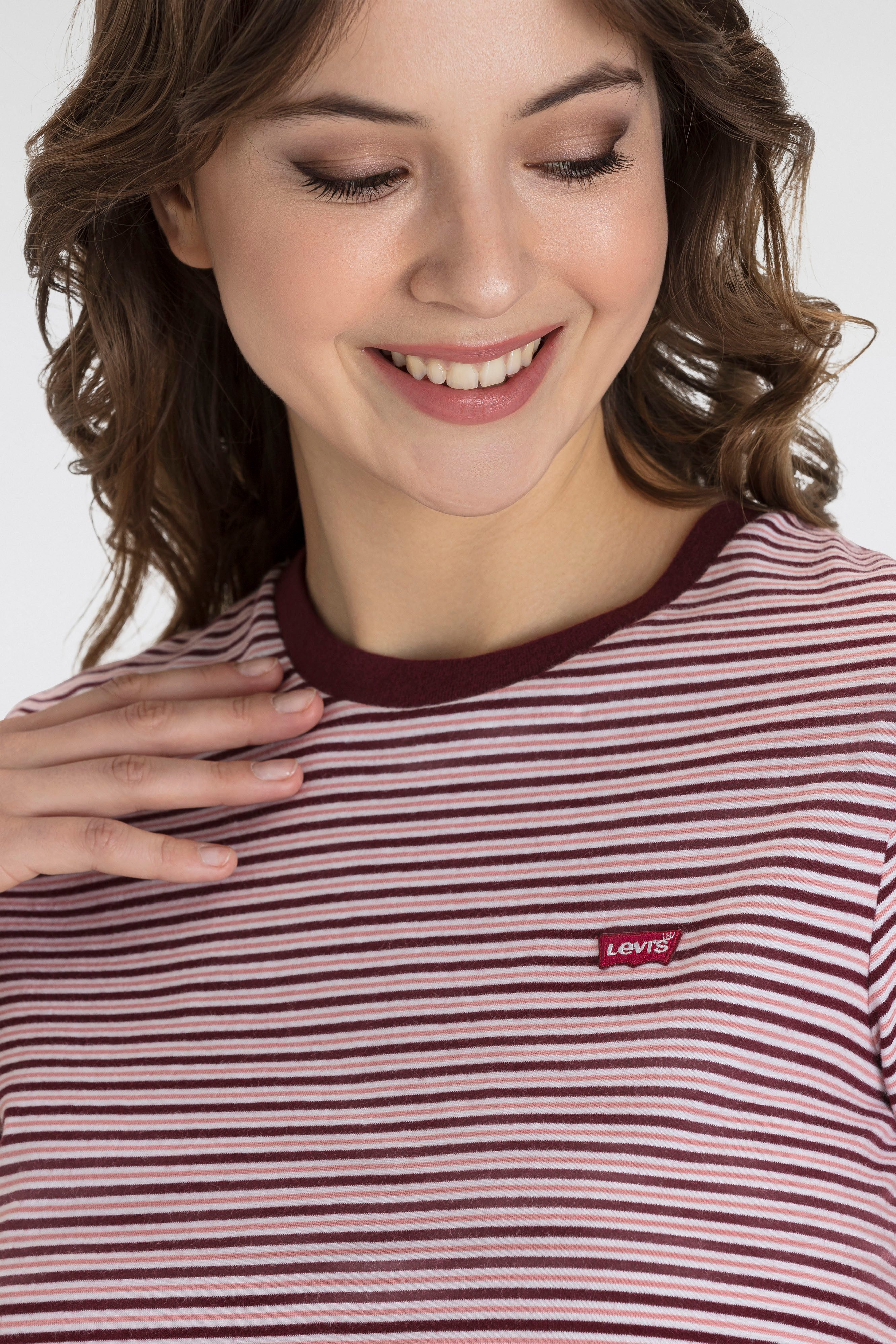 Levi's® T-shirt The Perfect Tee met klein logoborduursel