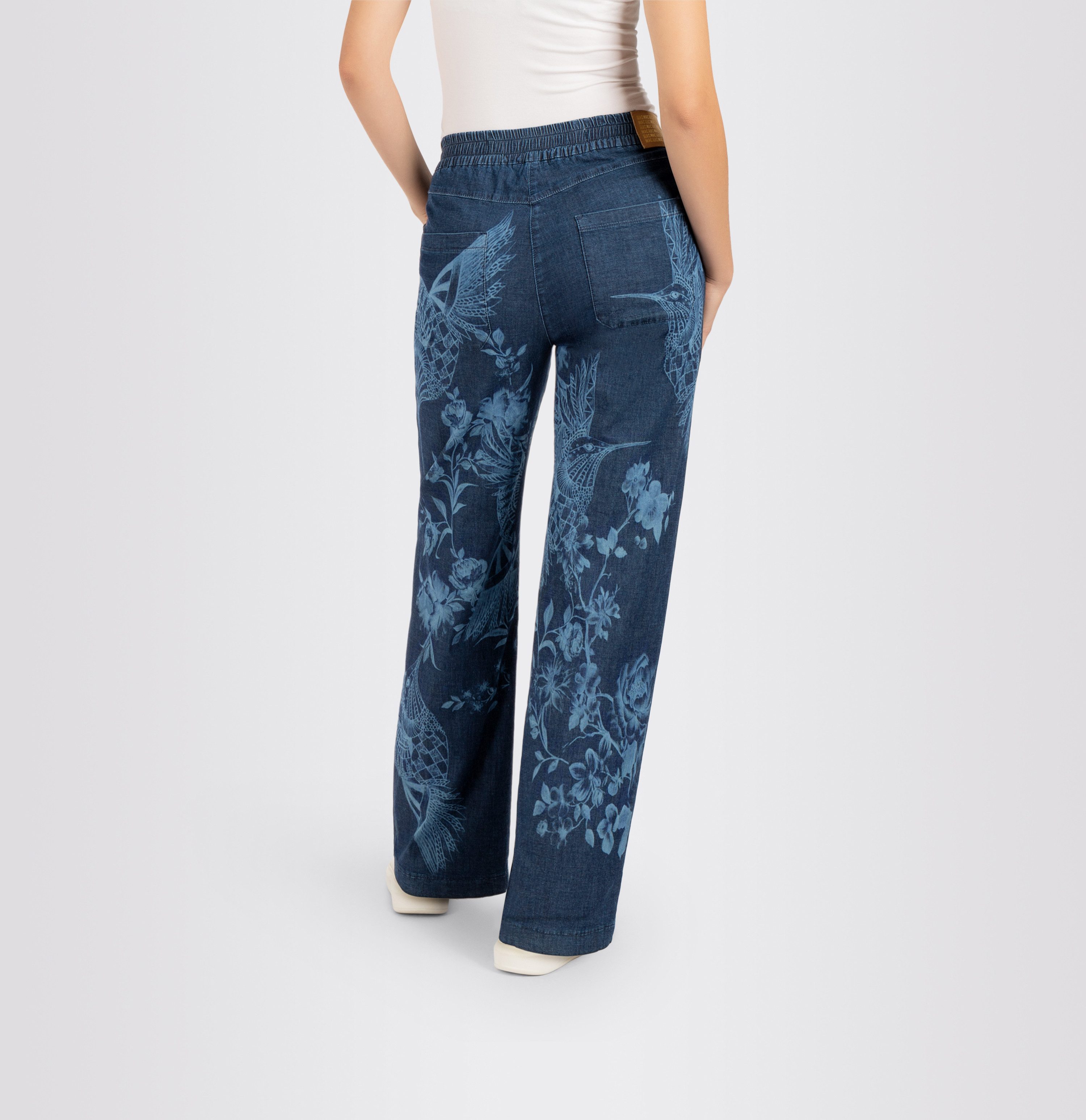 MAC Bootcutbroek Chiara Bootcut-vorm in figuuraccentuerende vorm