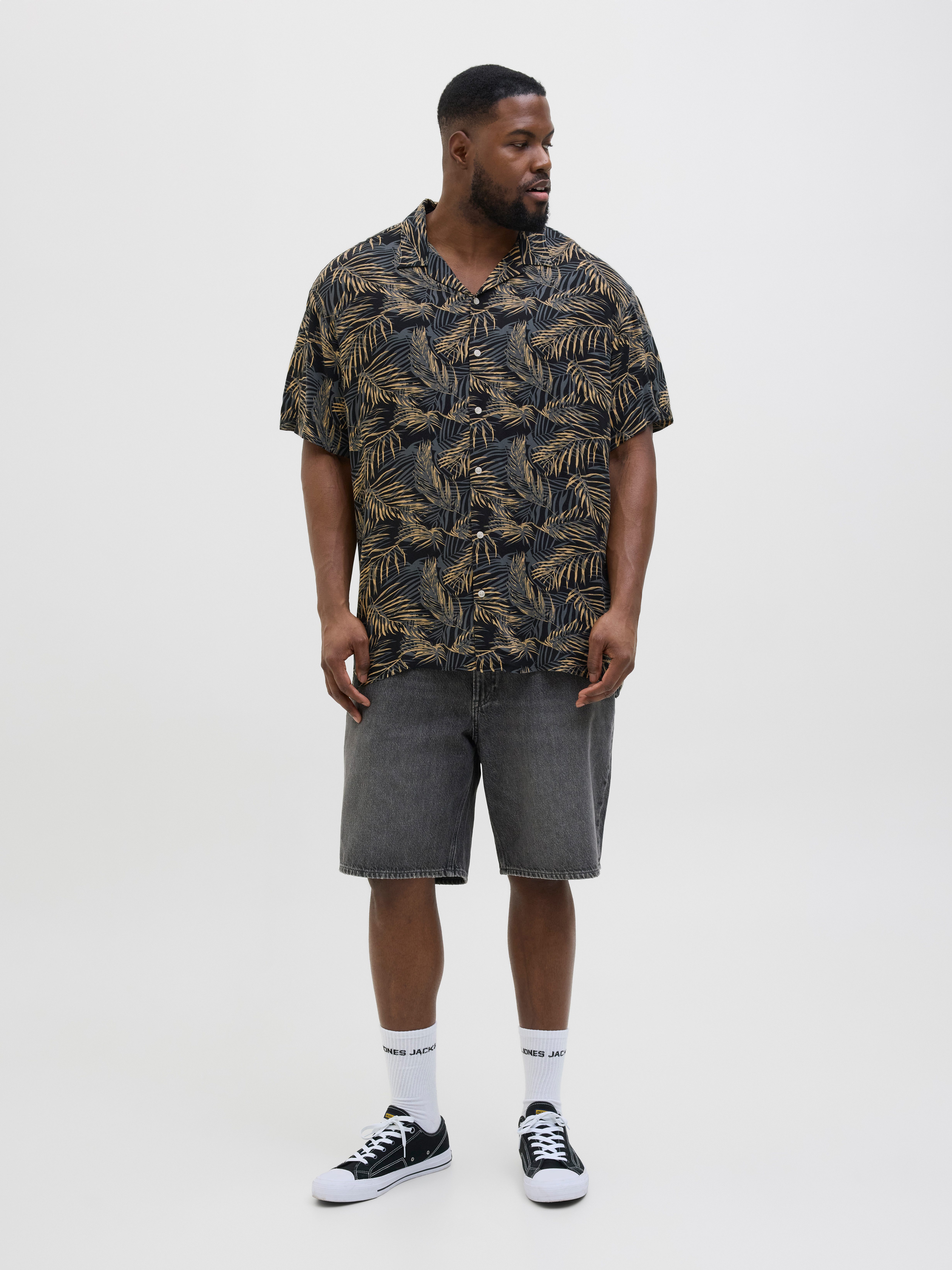 Jack & Jones PlusSize Overhemd met korte mouwen JJEJEFF TROPICAL AOP RESORT SHIRT SN PLS