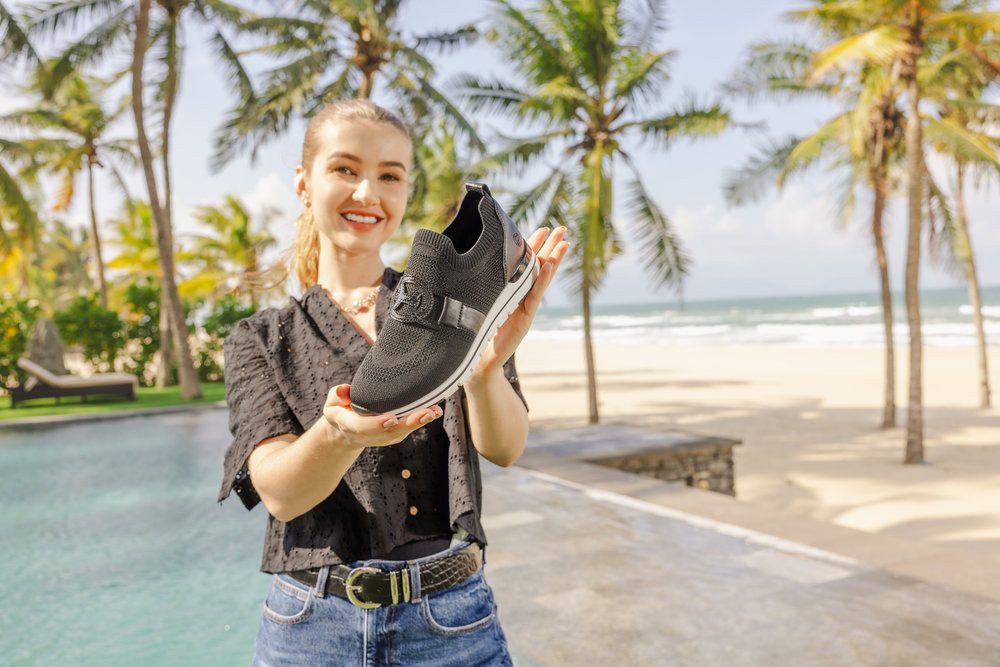 Remonte Slip-on sneakers , vrijetijdsschoen, lage schoen, slipper met elastische band aan de schacht
