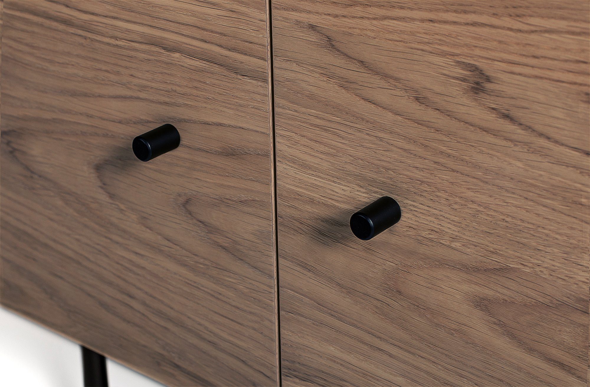 Woodman Kast Houtfineer van walnoot, Scandinavisch design