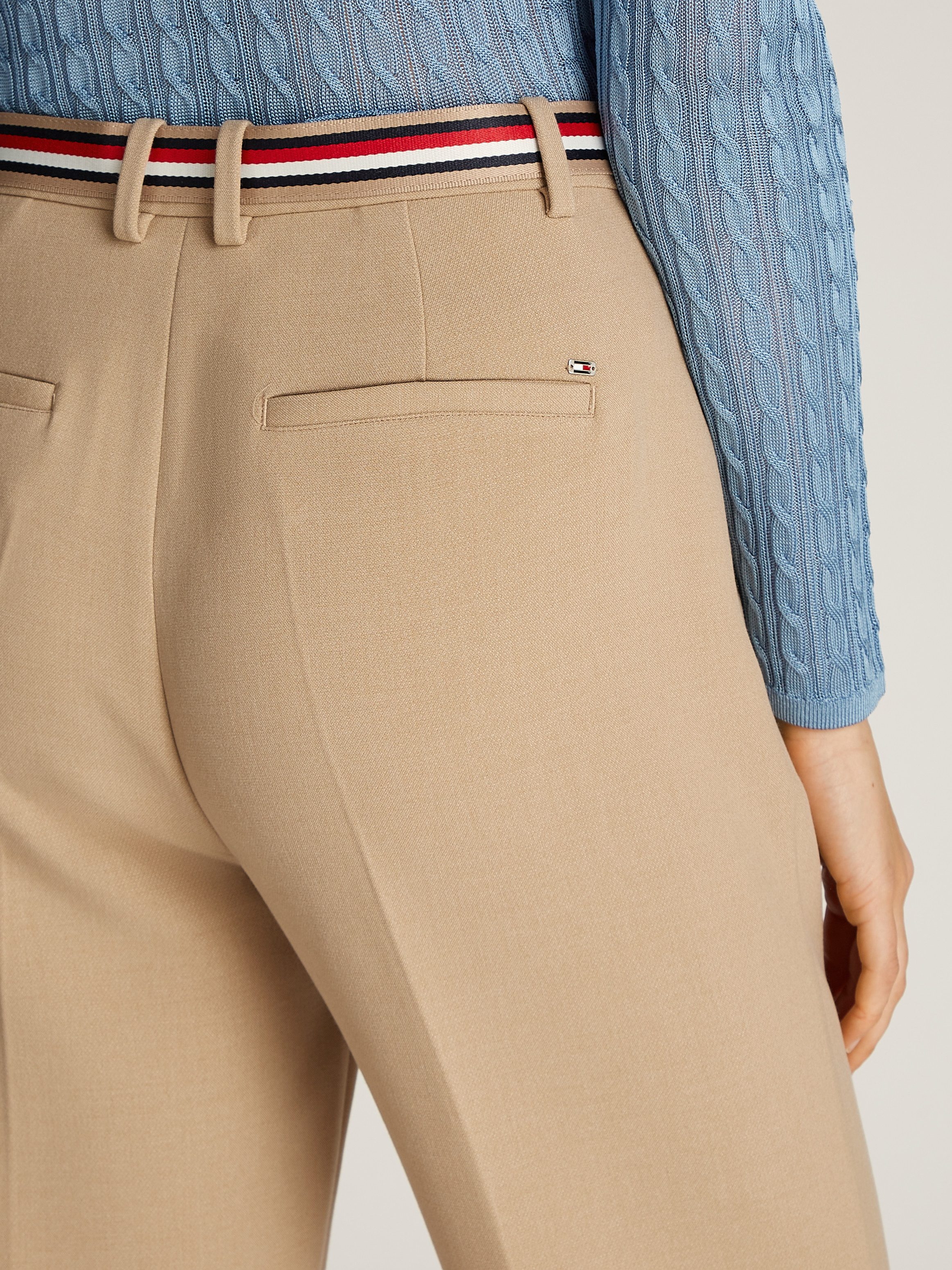 Tommy Hilfiger Geweven broek PUNTO SLIM STRAIGHT PANT met strijkvouwen metalen label