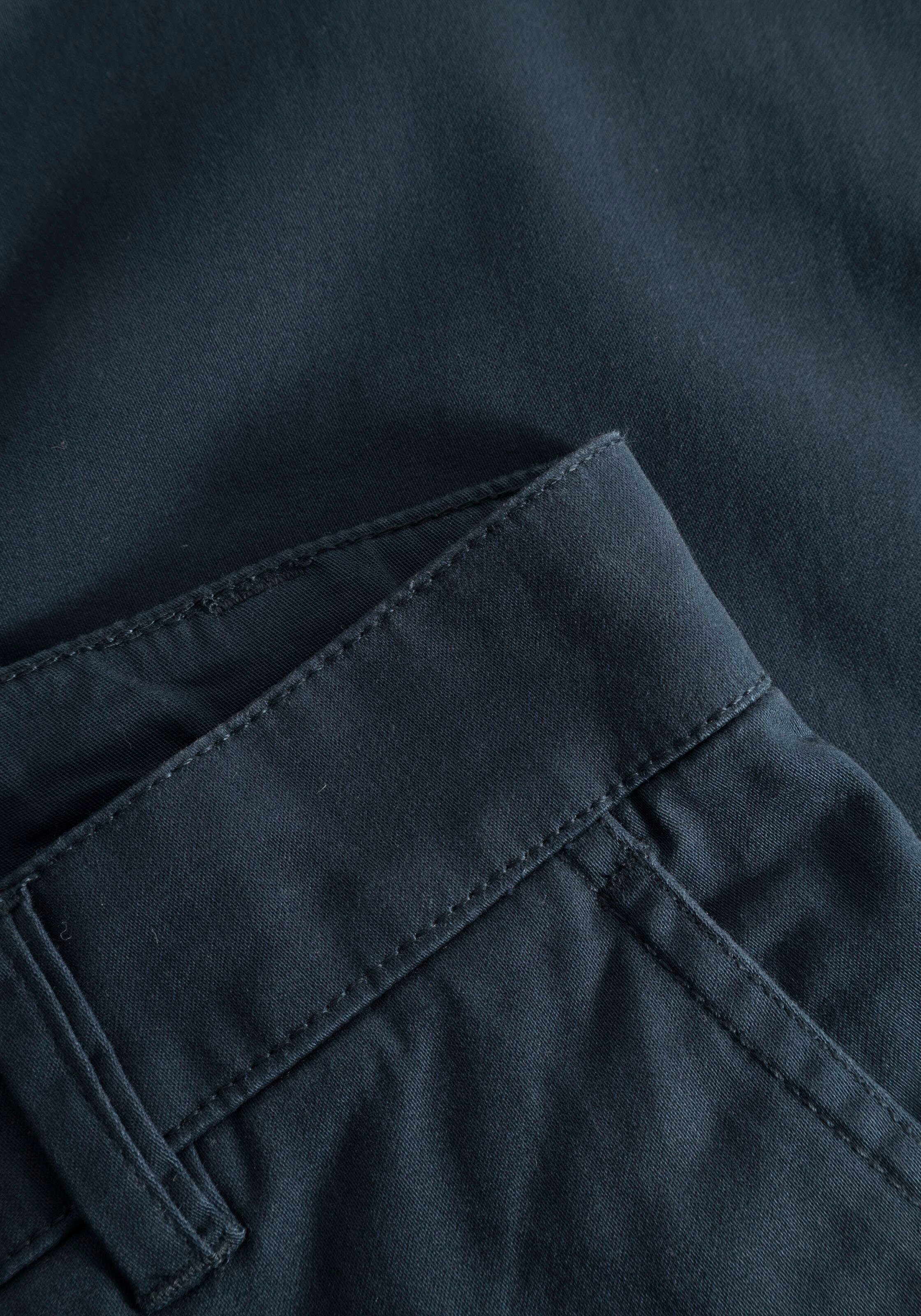 KnowledgeCotton Apparel Chino LUCA slim met label-stichting achter