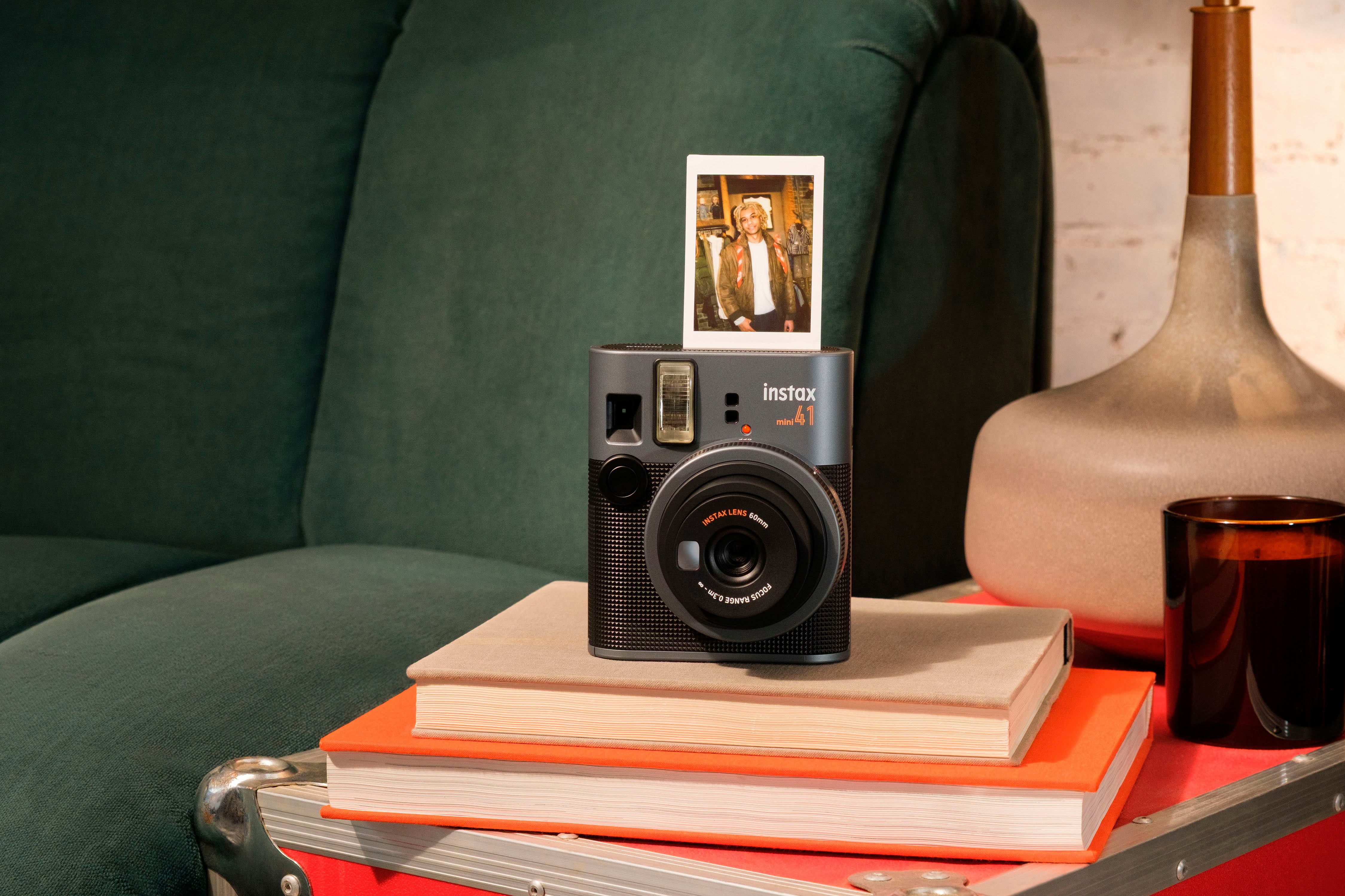 FUJIFILM Instant camera Instax mini 41