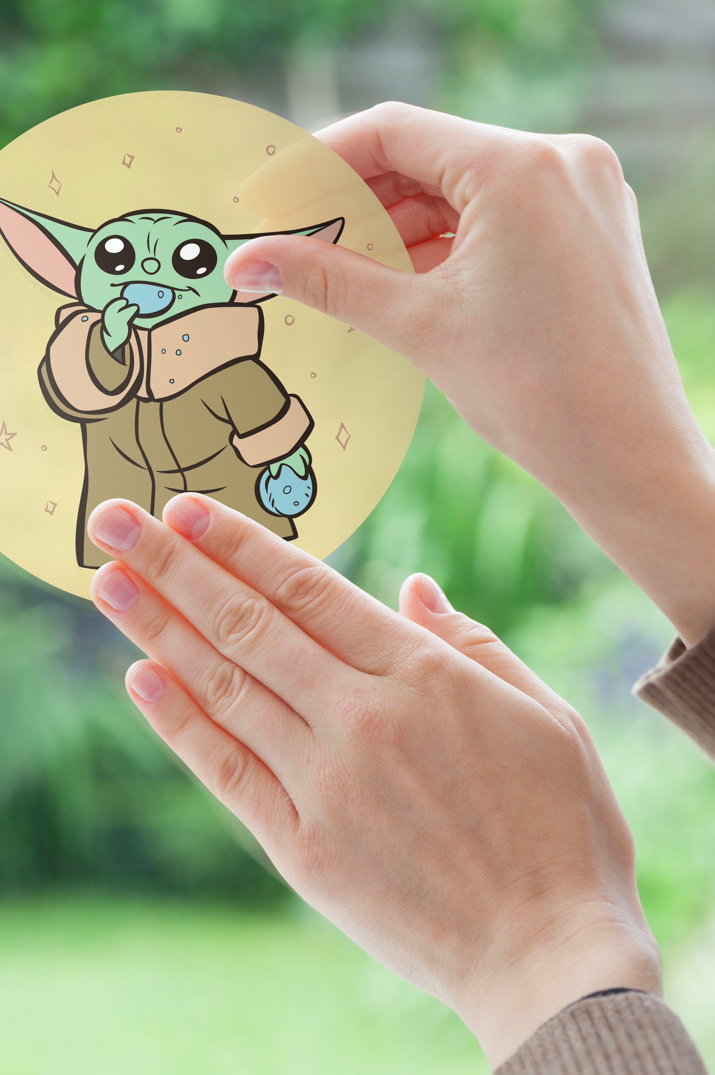 Komar Raamsticker - Grogu - Padawan Bubbles - grootte 30 x 30 cm, 2 vellen (1 stuk)