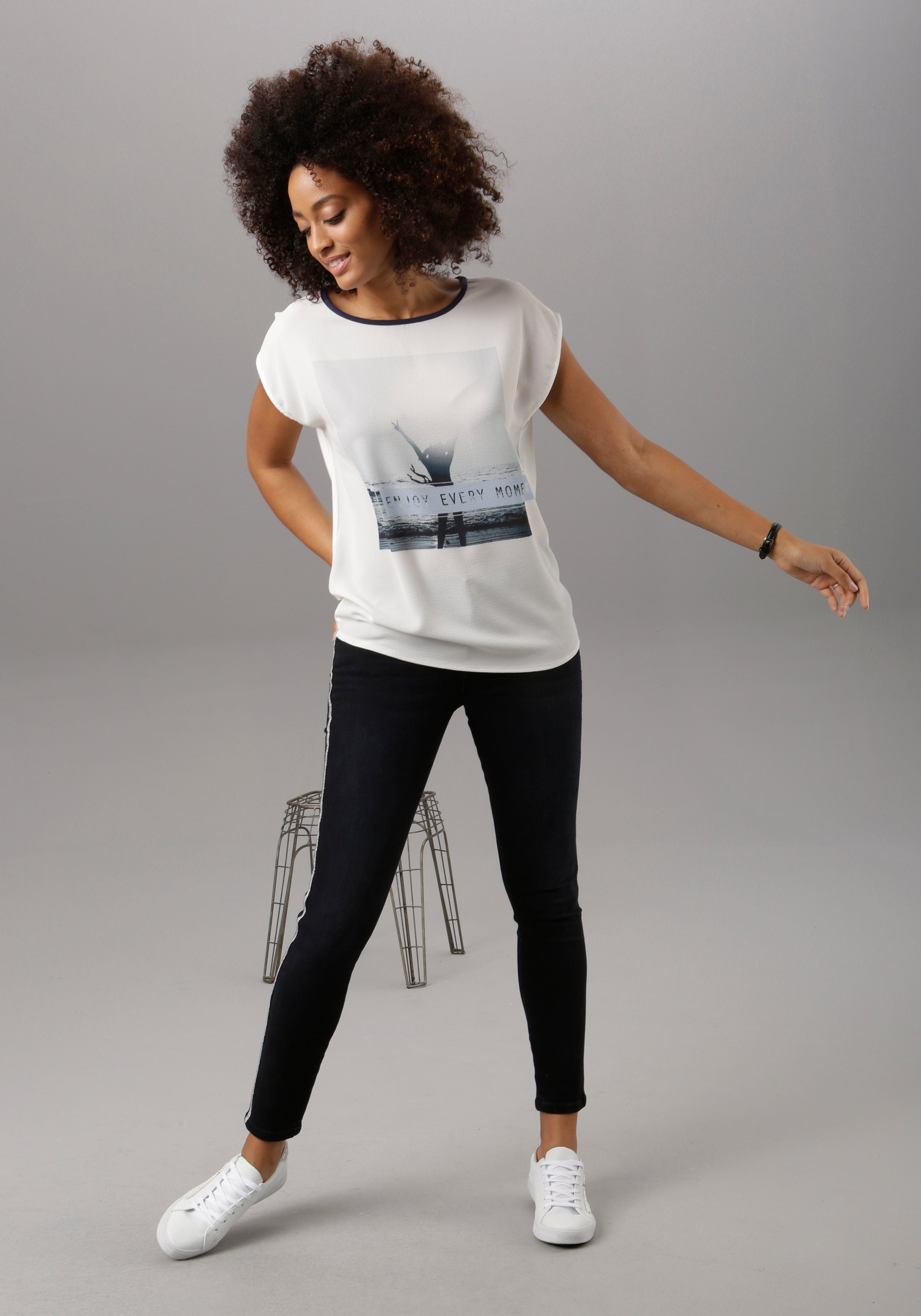 Aniston SELECTED Shirt in de materiaalmix