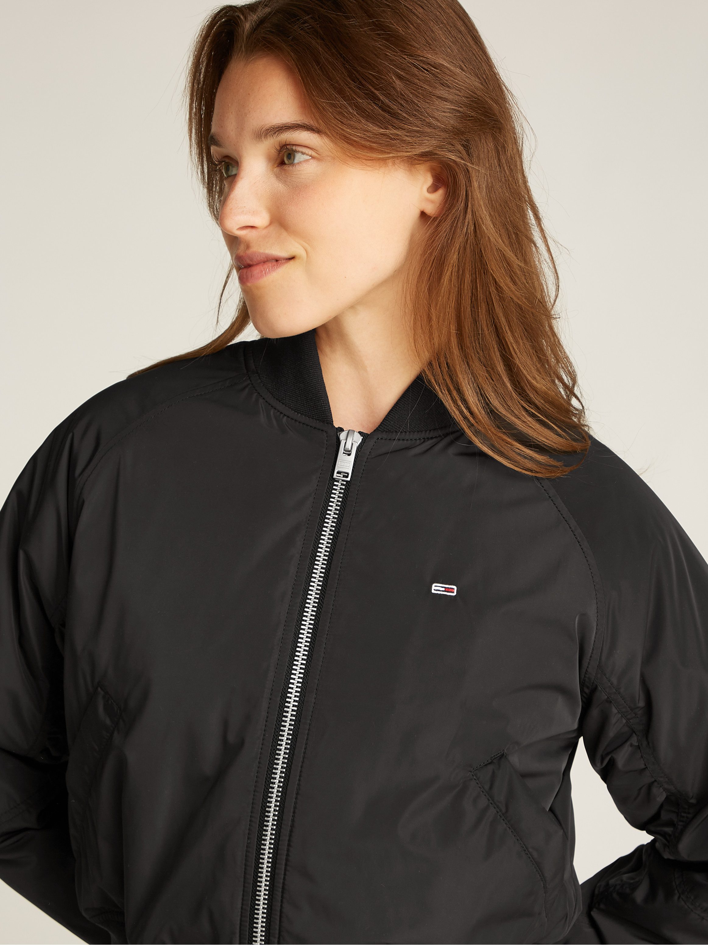 TOMMY JEANS Bomberjack met lichte padding, met logo-borduursel