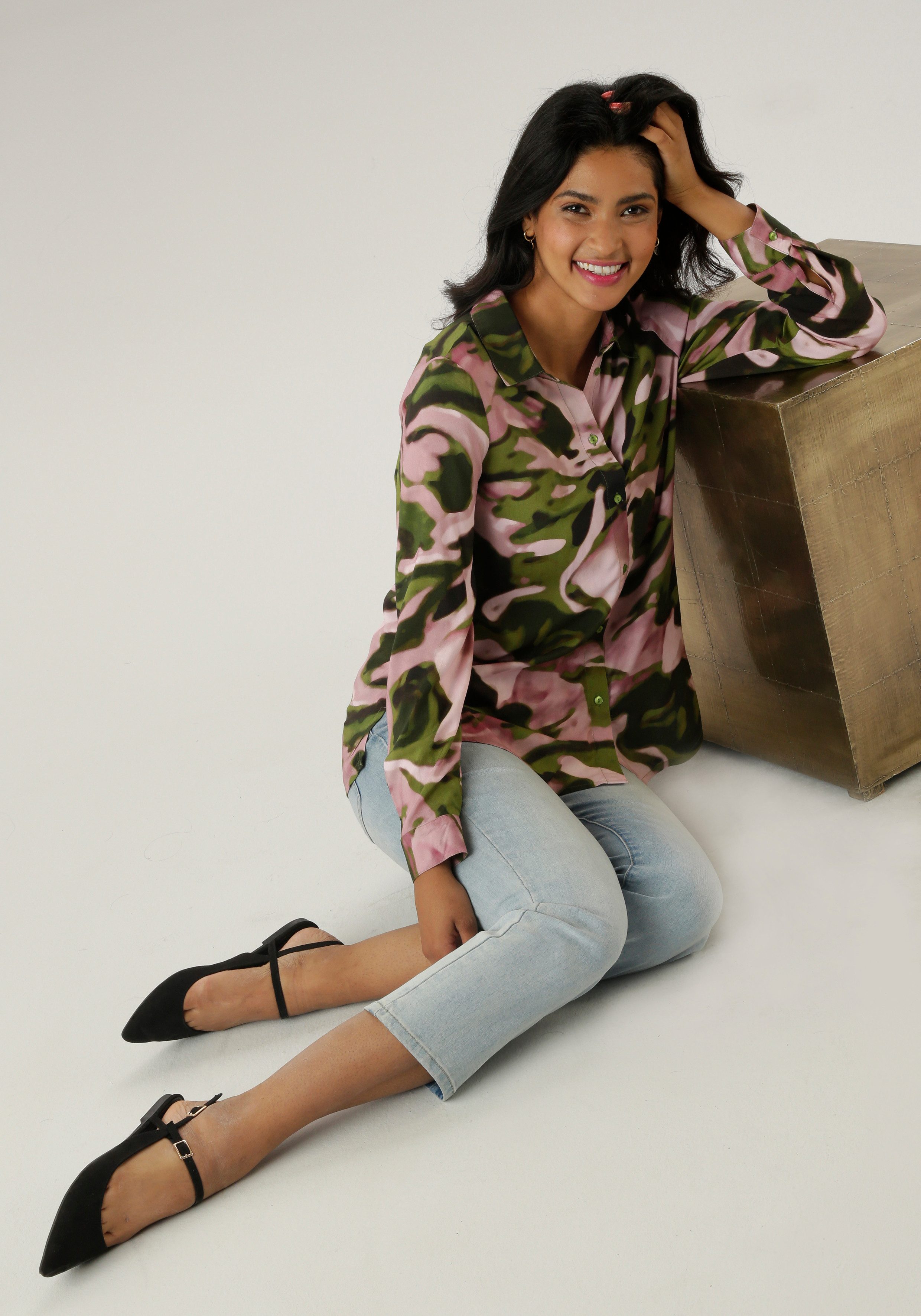 Aniston SELECTED Overhemdblouse met trendy en extravagante kleurverloop - nieuwe collectie