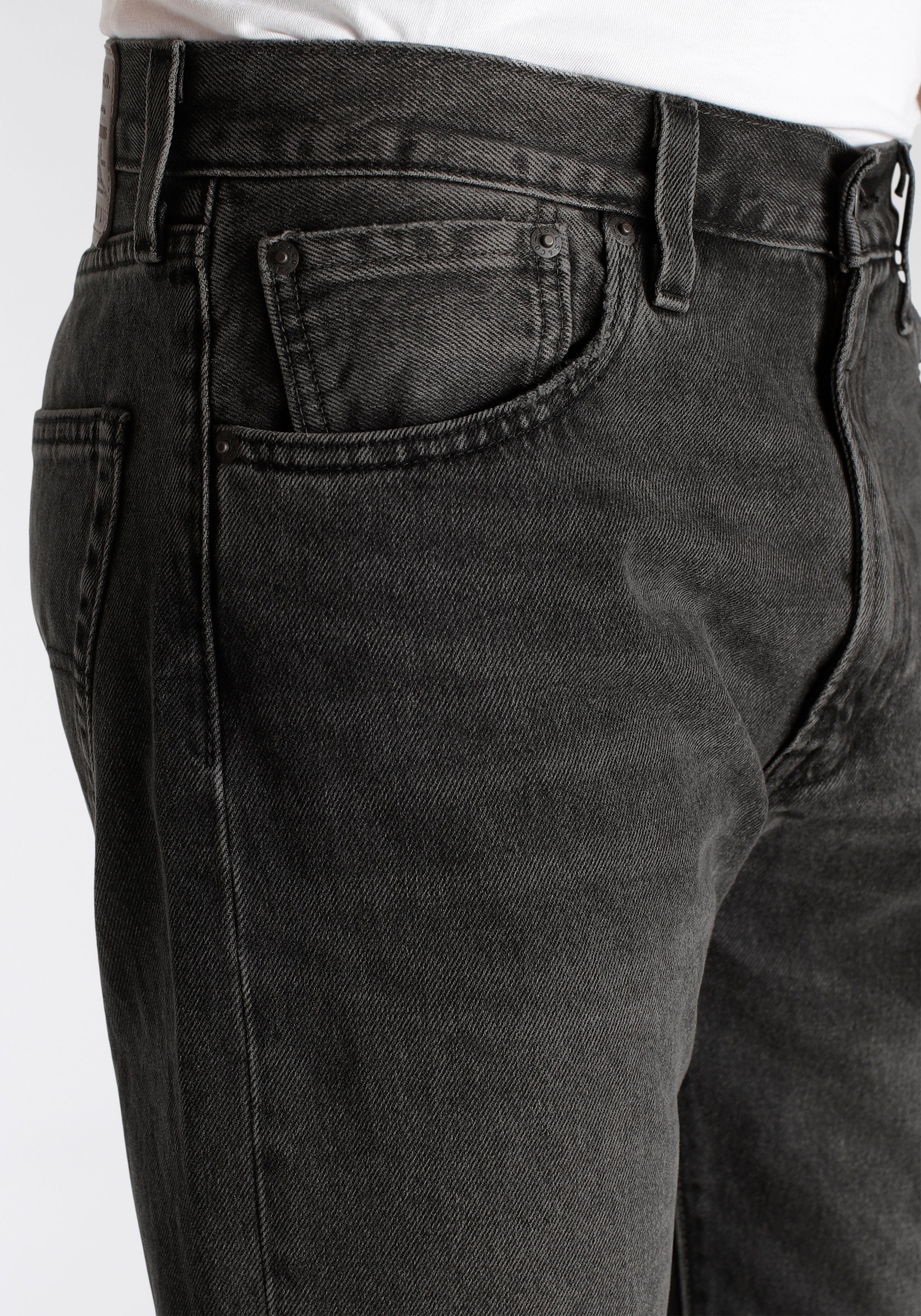 Levi's® Straight jeans 551Z AUTHENTIC met leren badge