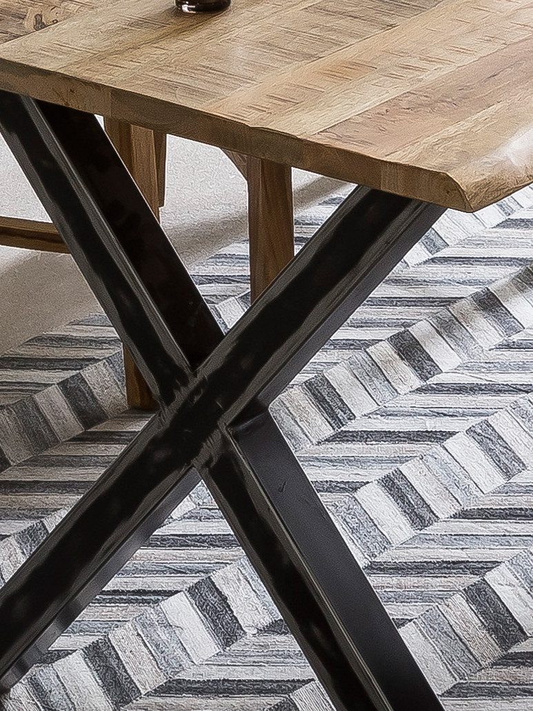 SIT Eettafel met boomrand alsof gegroeid
