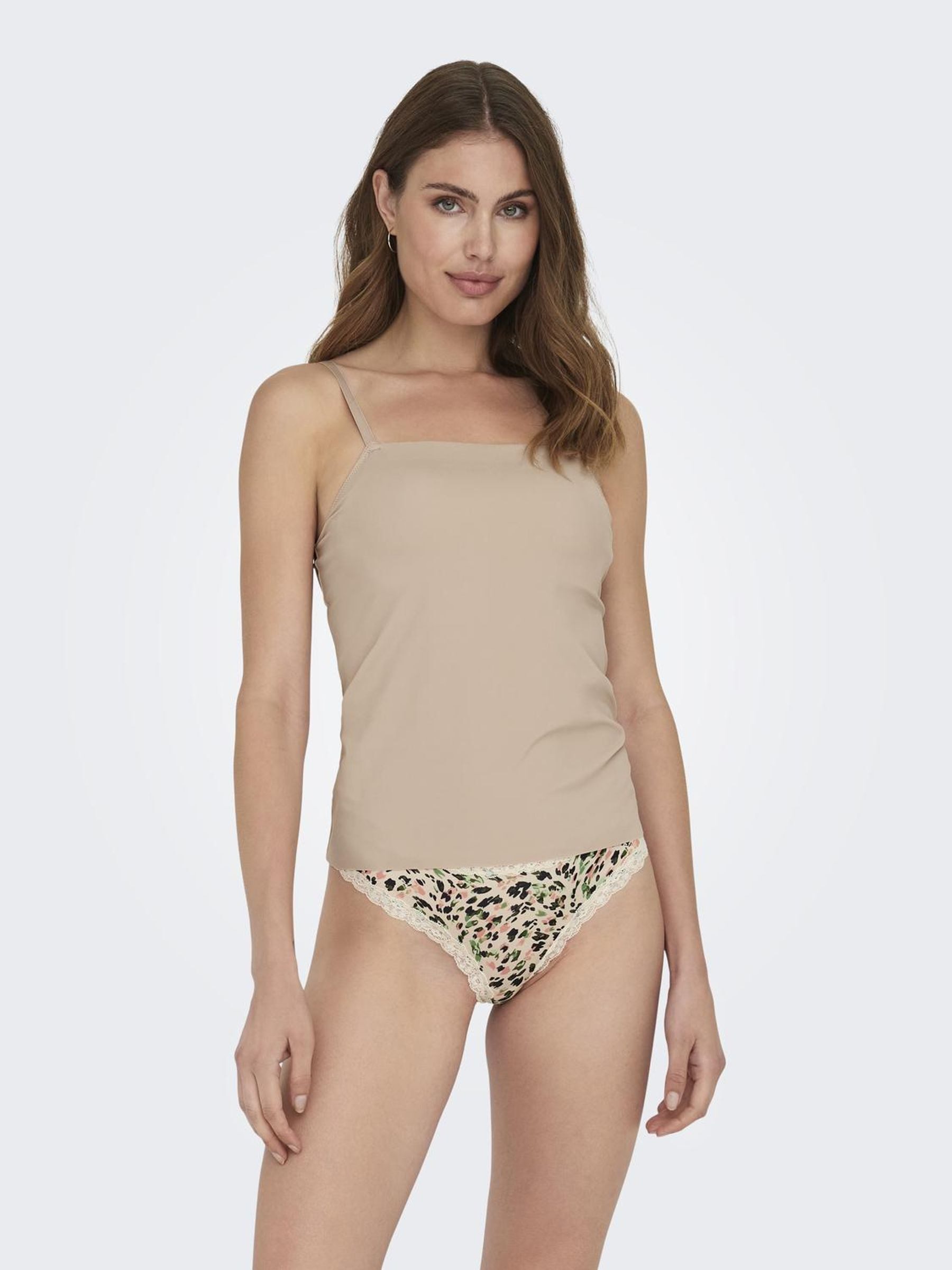 Only Top met spaghettibandjes ONLTRACY BONDED MOULDED BRA SINGLET