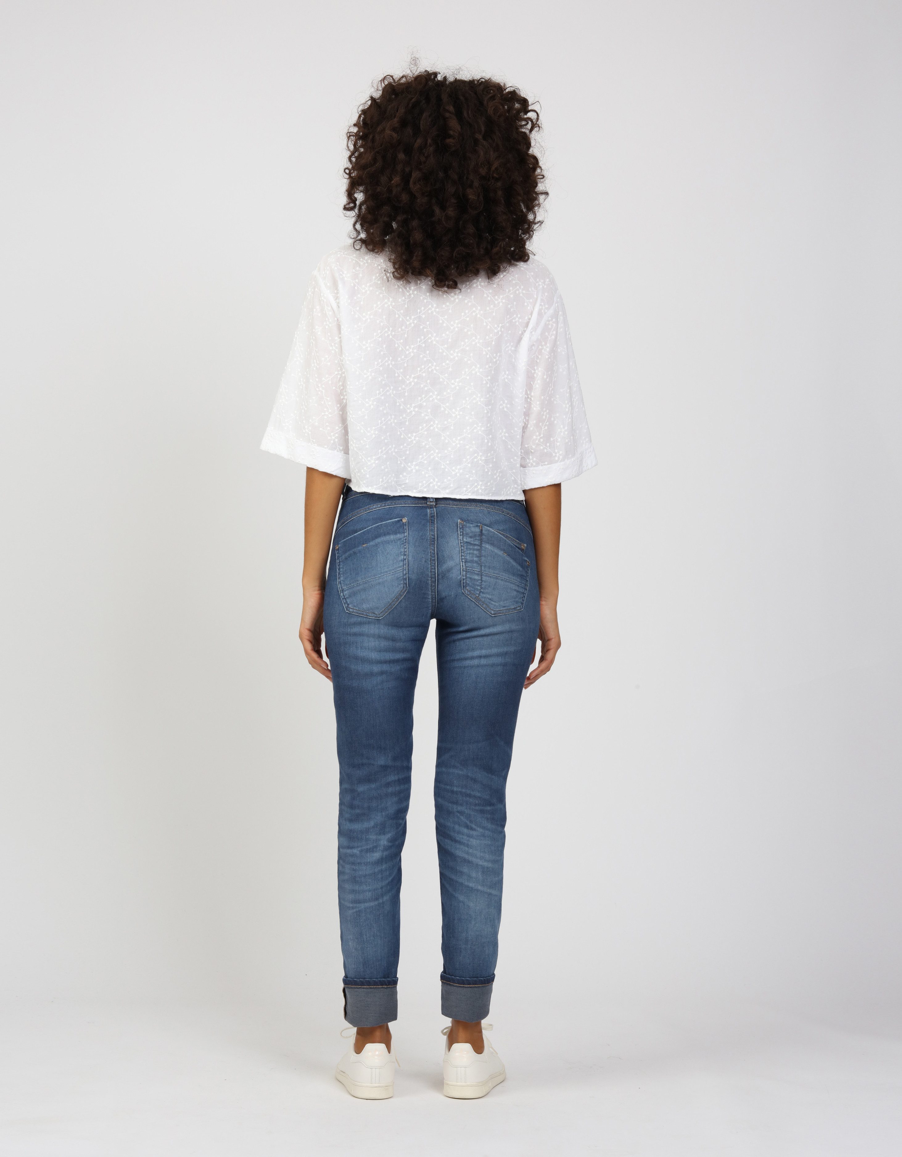 GANG Relax fit jeans 94AMELIE met dubbele rechter achterzak
